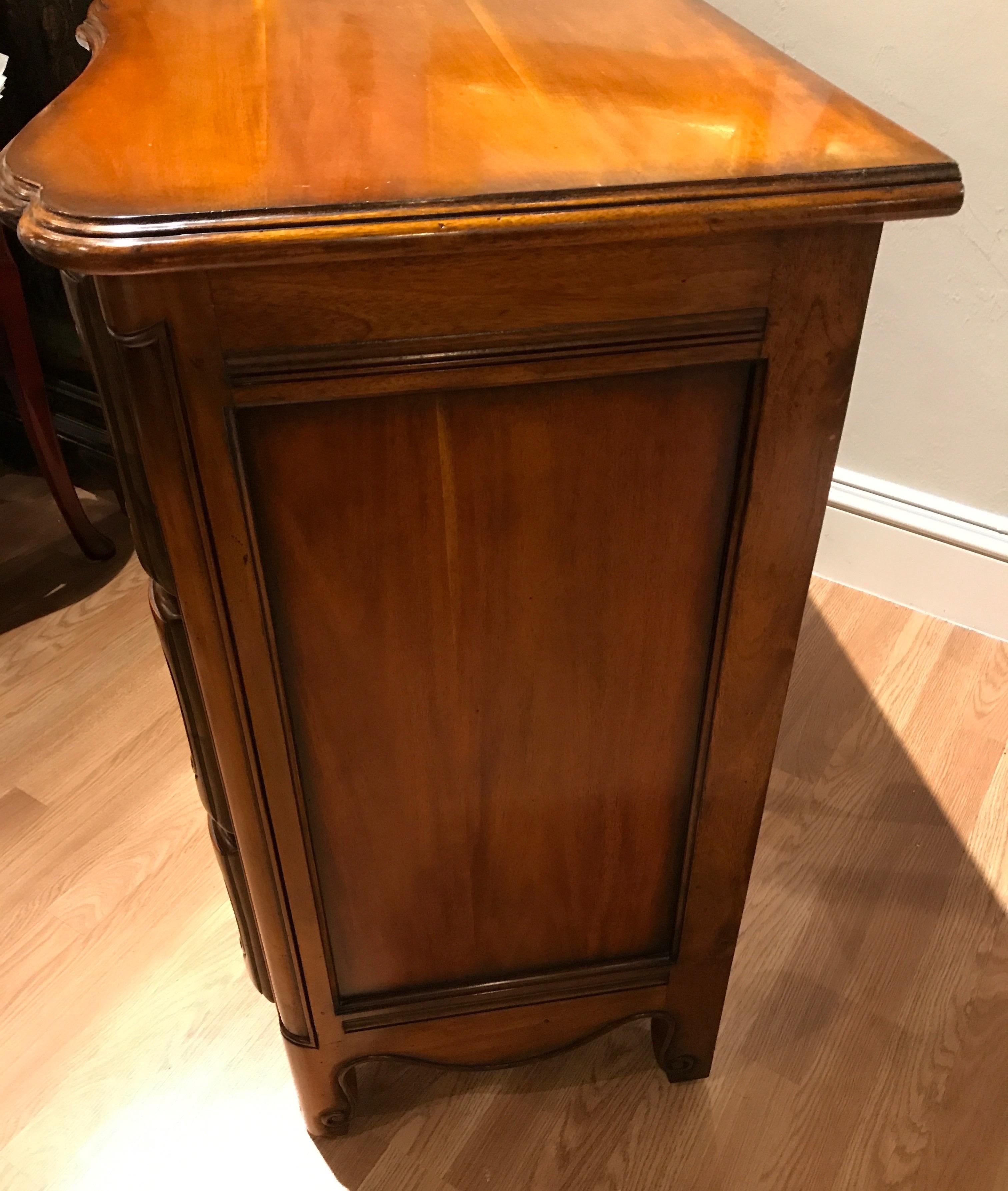 Wood French Provincial Style Three-Drawer Commode For Sale