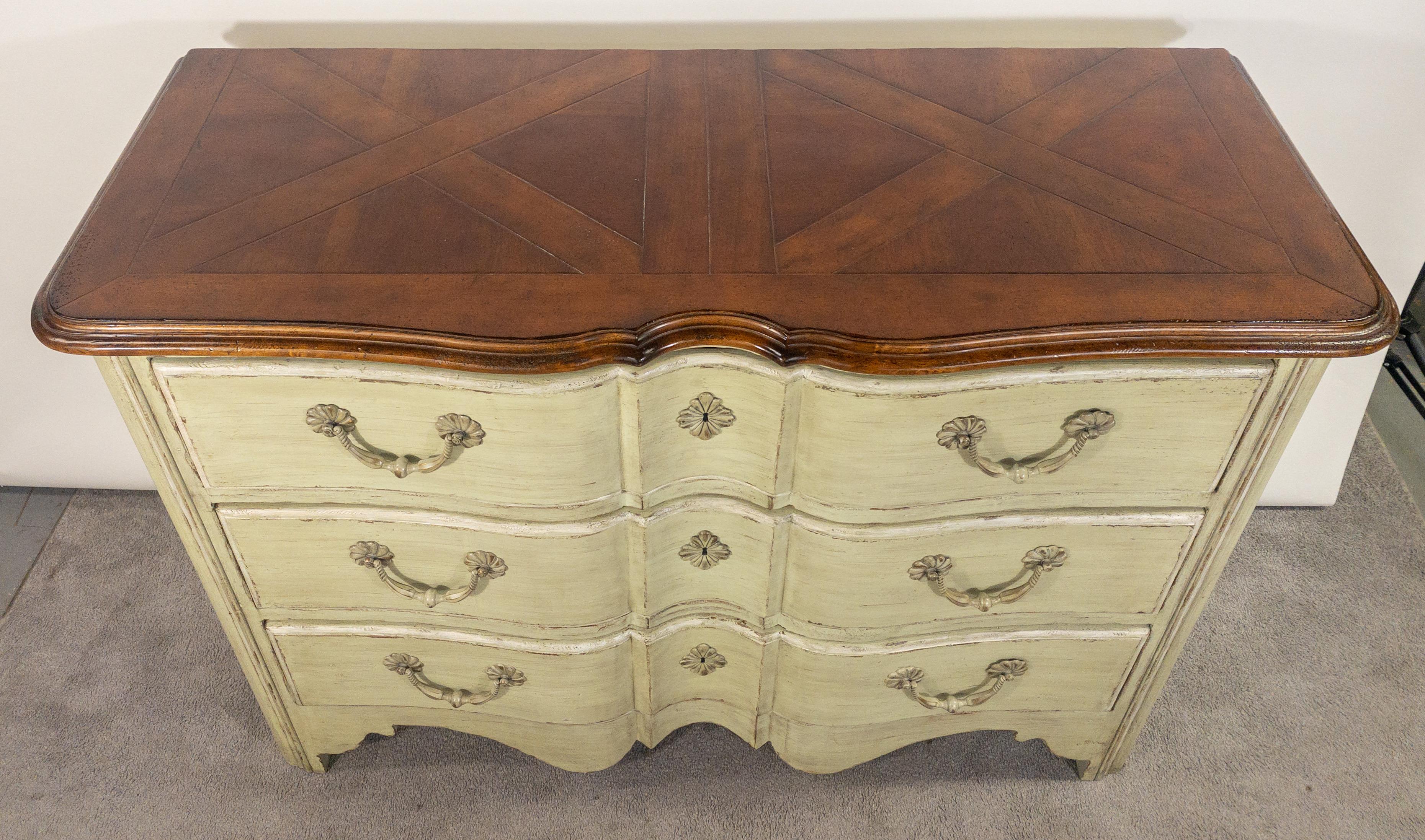 Walter E Smith French Provincial Style Three Drawer Commode or Chest  In Good Condition For Sale In Plainview, NY