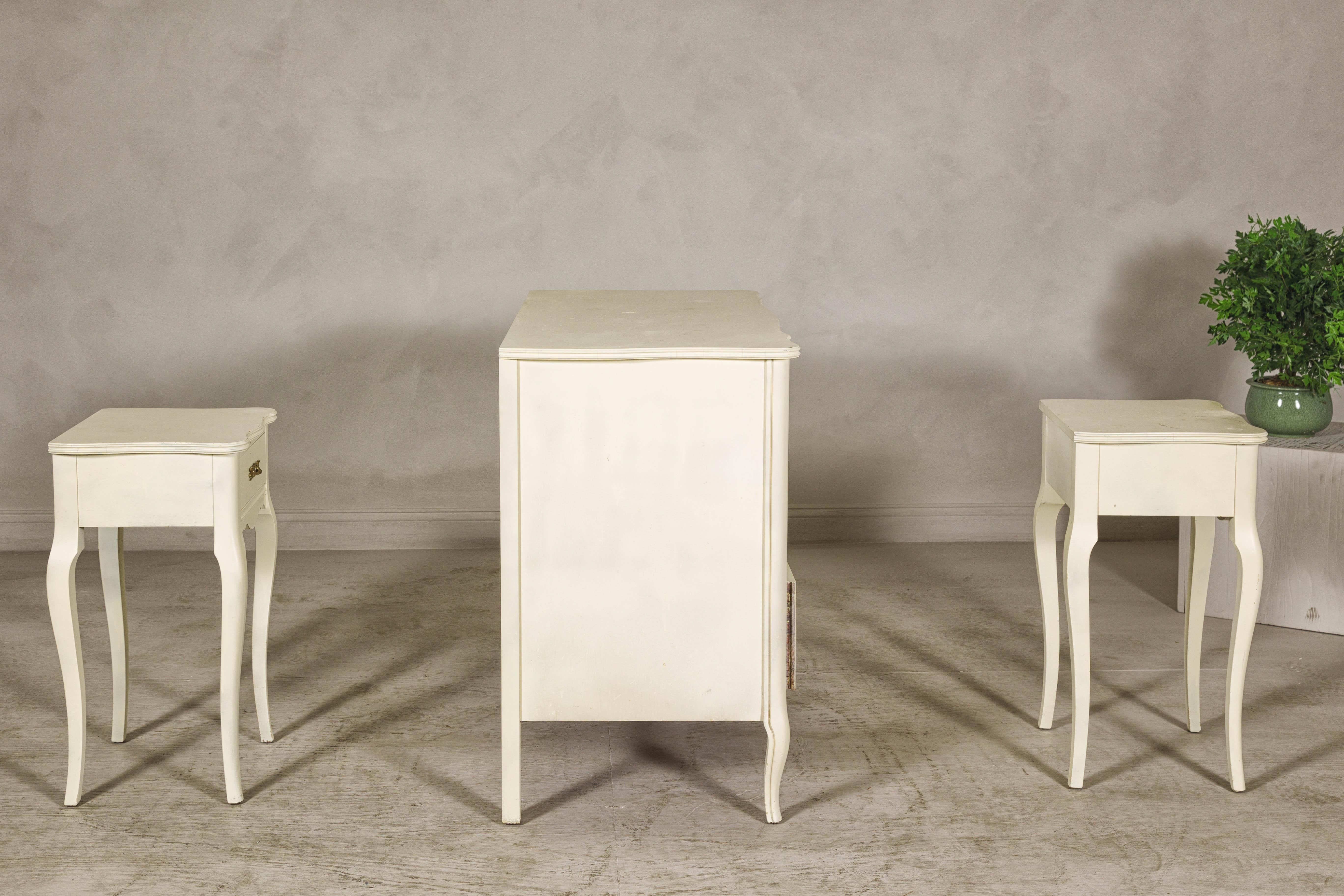 French Provincial Style West Michigan Company Cream Dresser and Nightstands Set For Sale 3