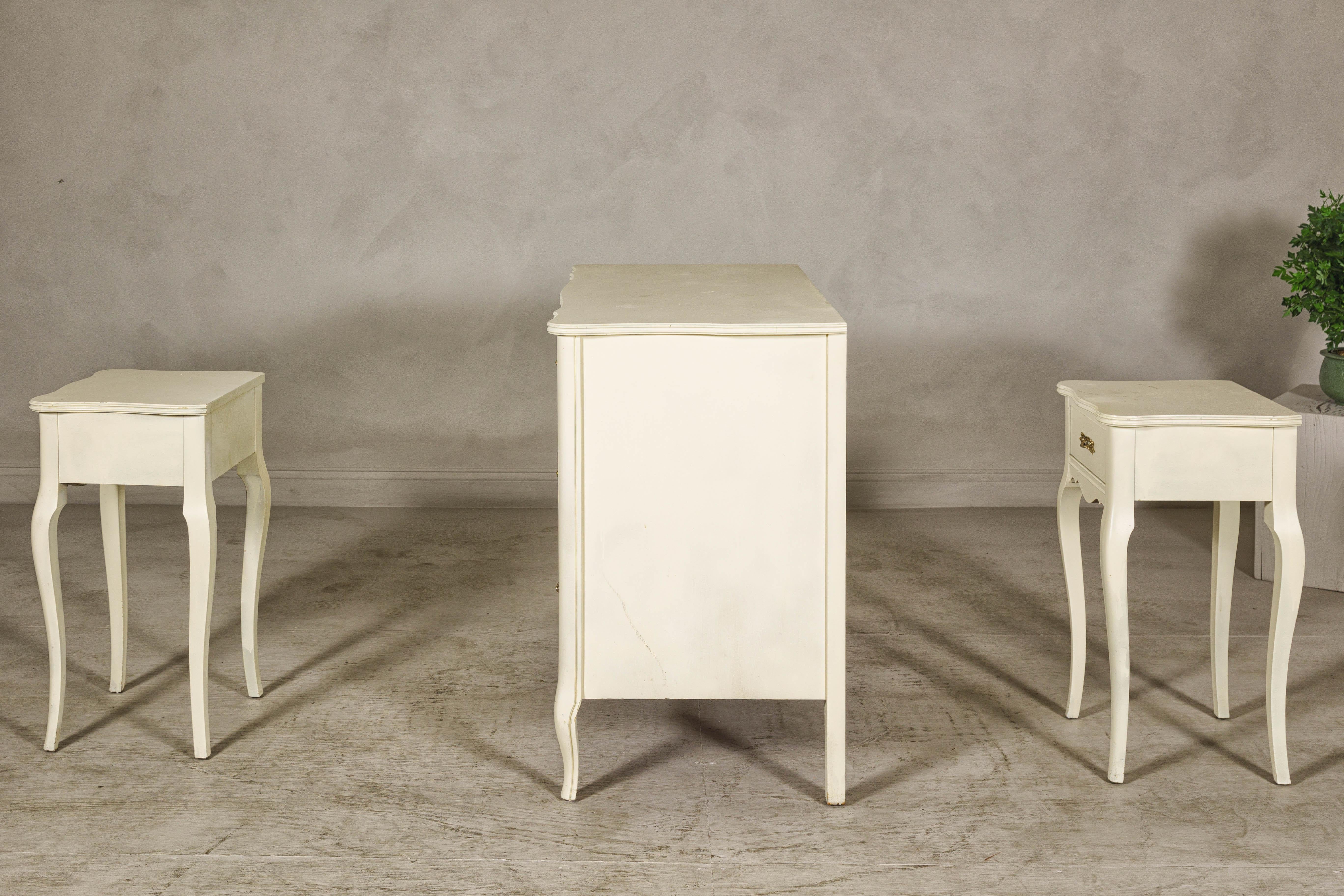 French Provincial Style West Michigan Company Cream Dresser and Nightstands Set For Sale 5