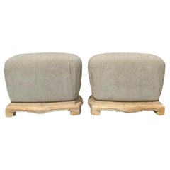 Paire de poufs ou d'ottomans provincial français de style Sue Et Mare