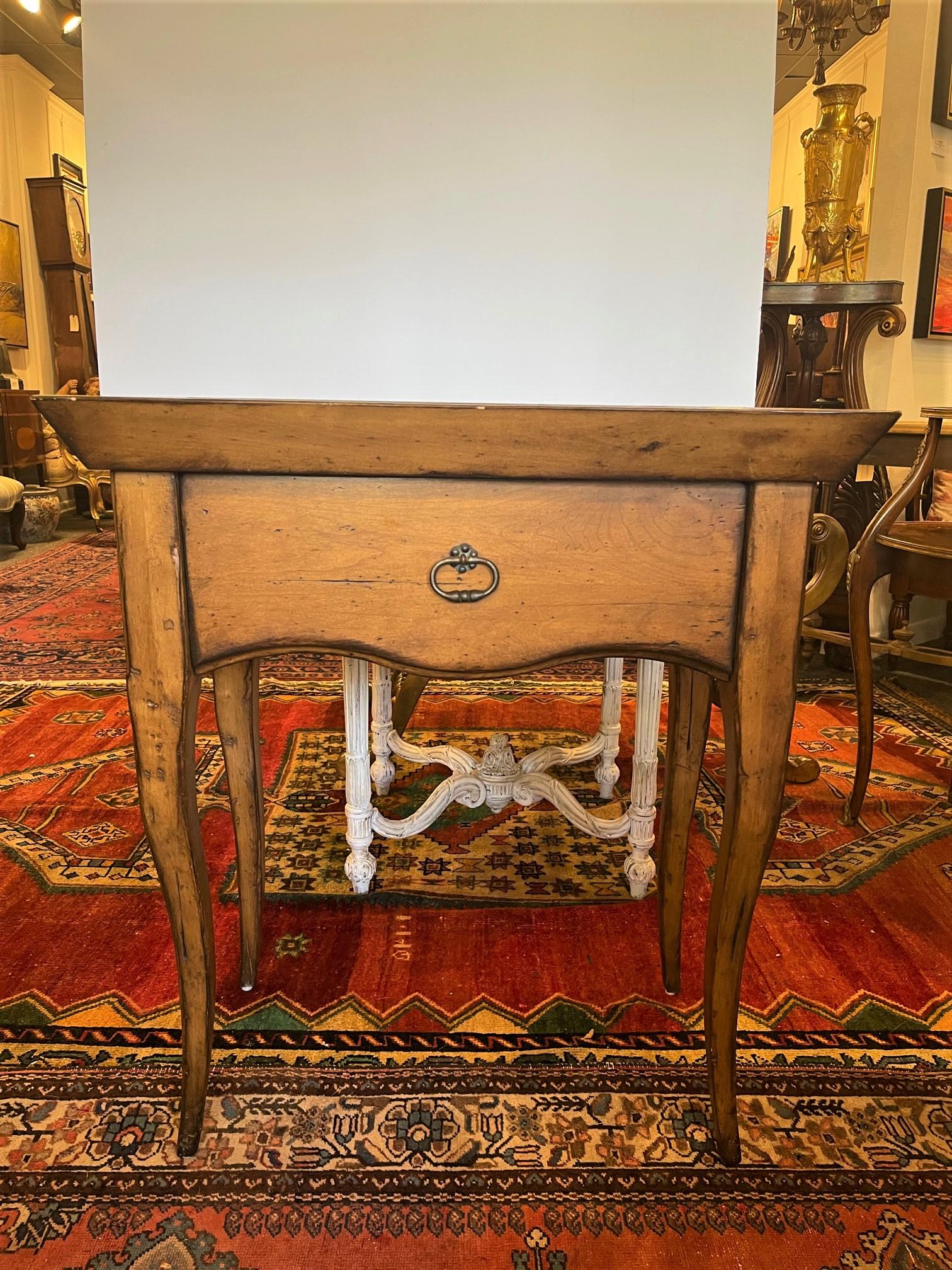 French Provincial Tray Top Side Table with a Drawer, 19th Century In Good Condition For Sale In Savannah, GA