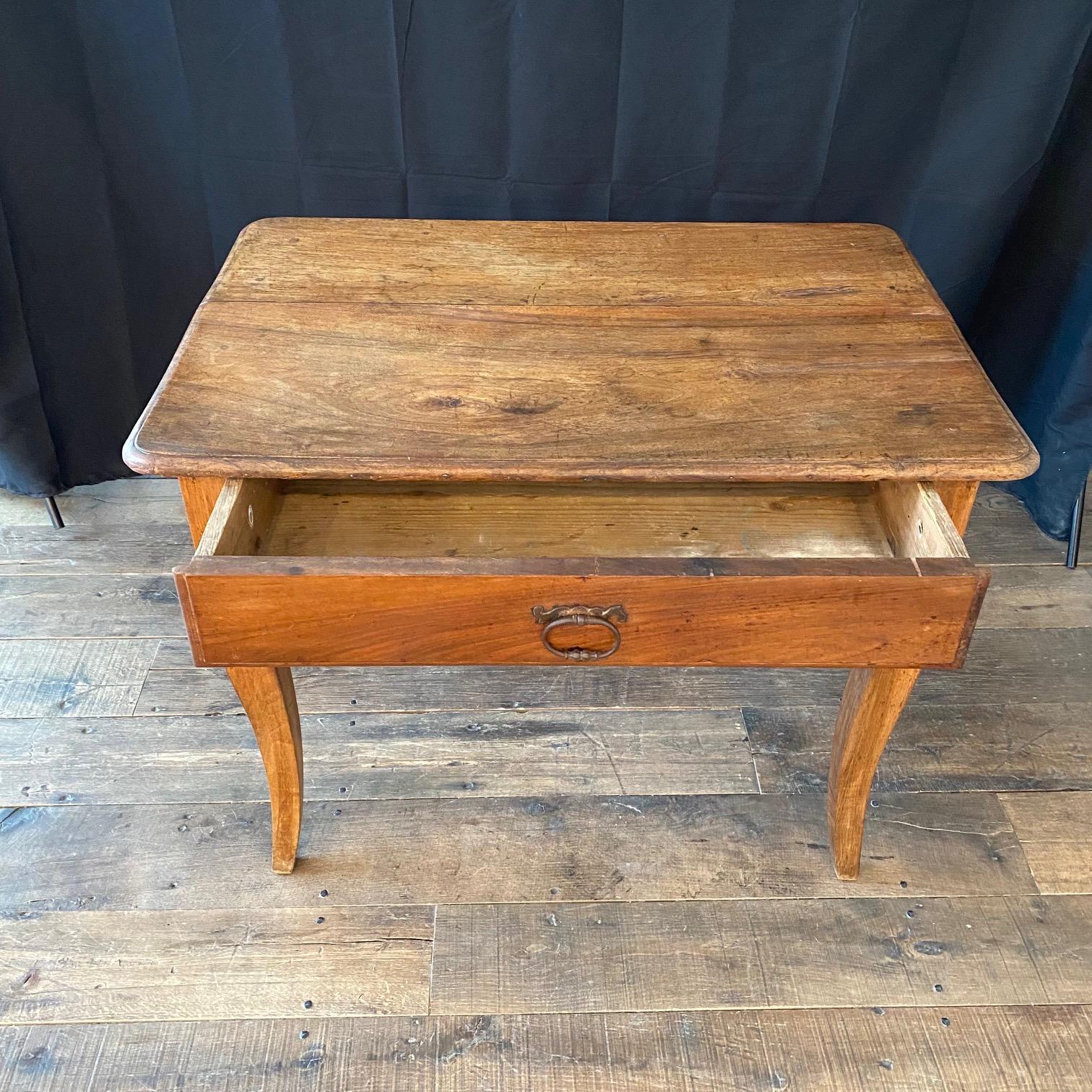 French Provincial Walnut Antique Side Table For Sale 2