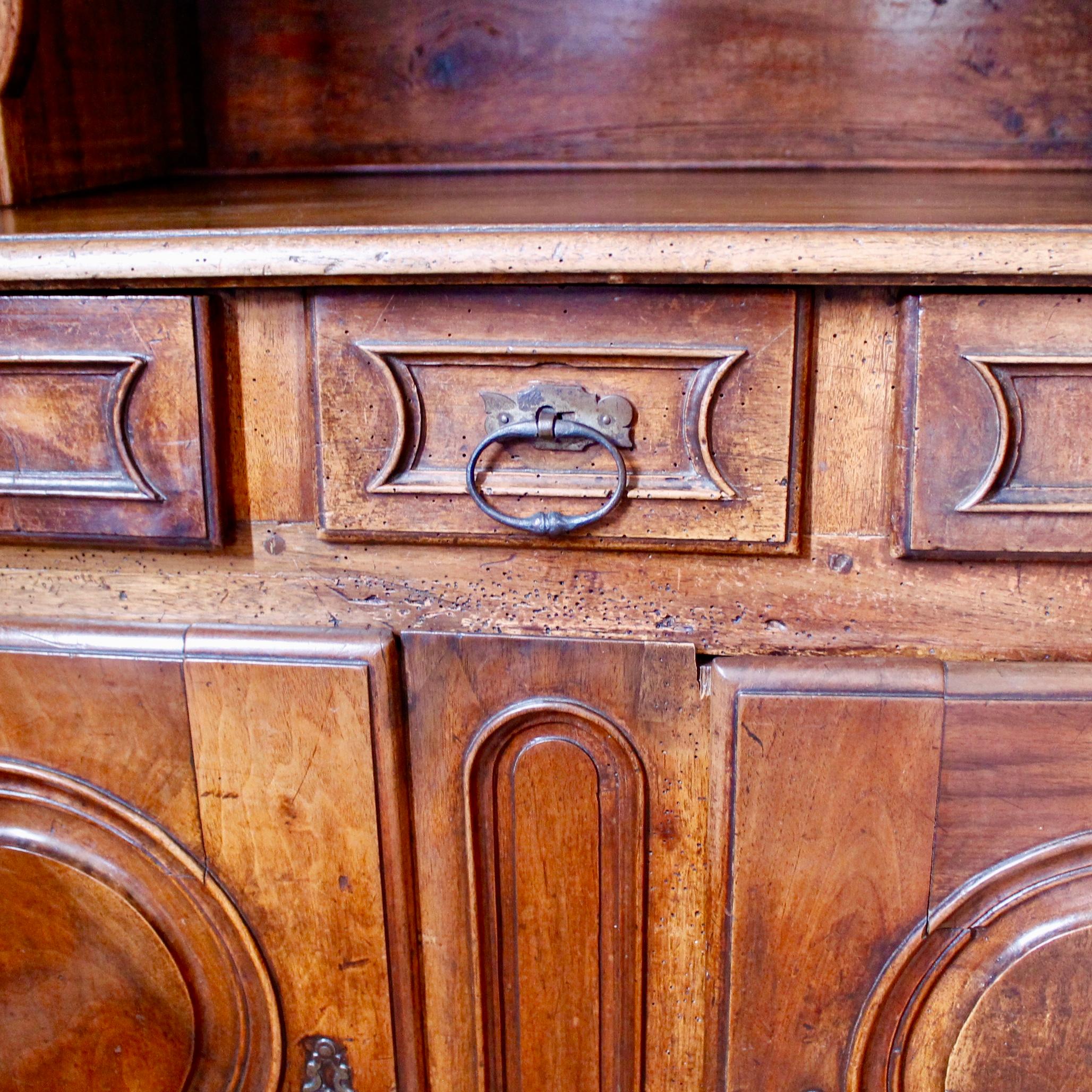 French Provincial Walnut Buffet À Deux Corps, Early 19th Century For Sale 9