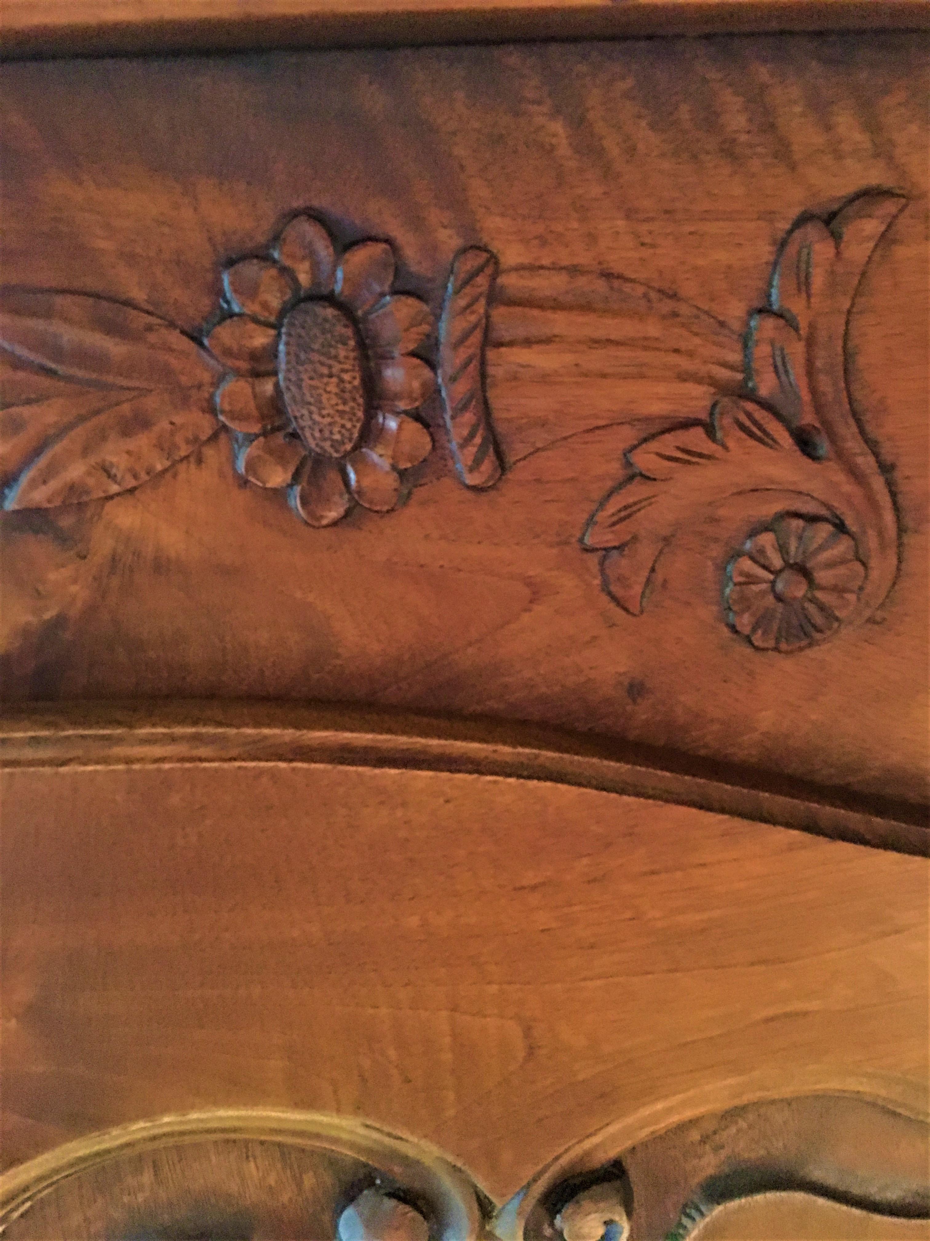 French Provincial Walnut Buffet with Drawers and Storage, 19th Century 1