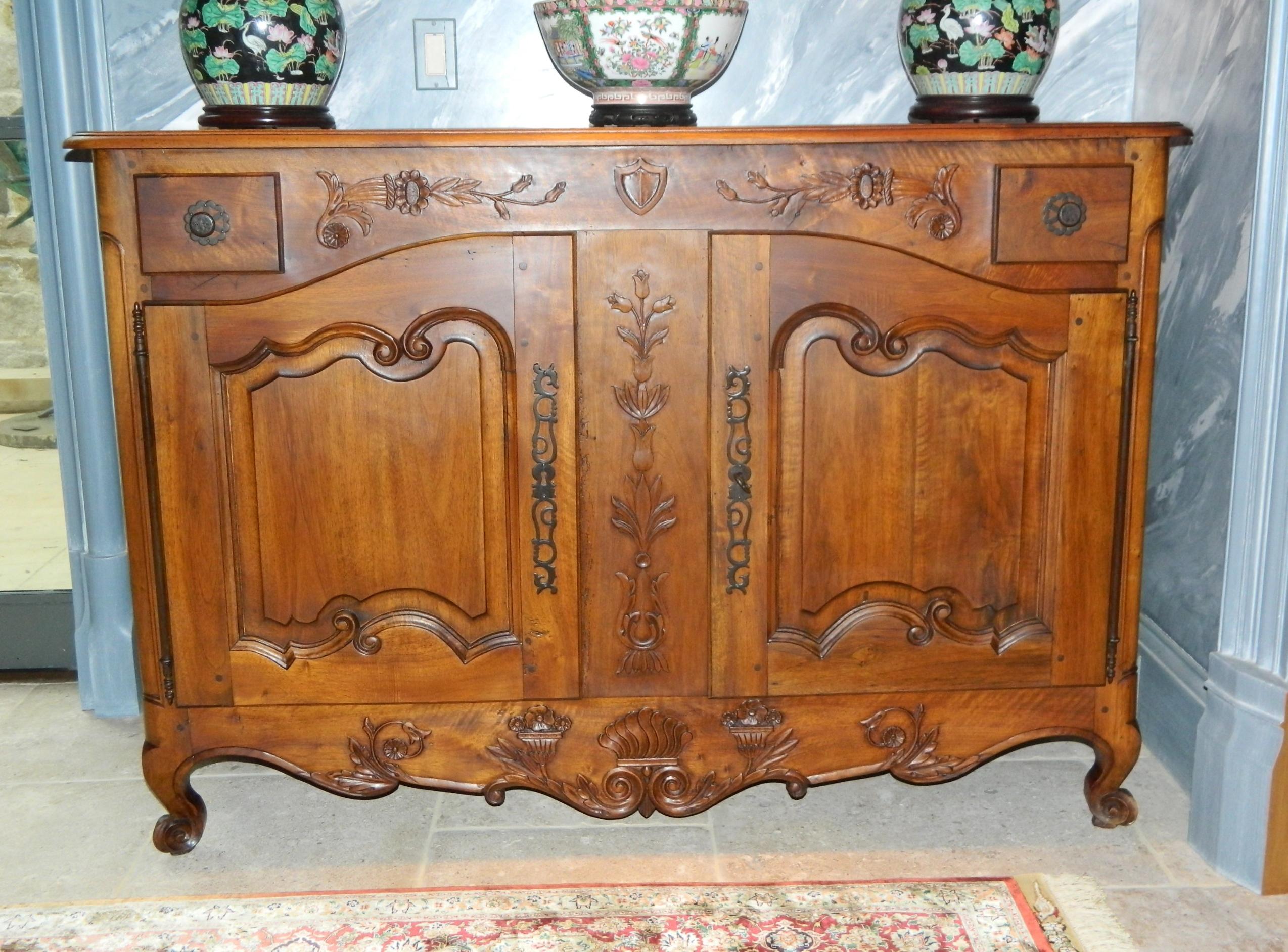 French Provincial Walnut Buffet with Drawers and Storage, 19th Century 4