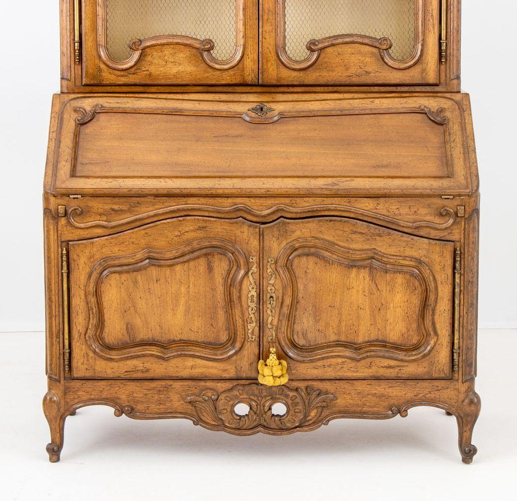 Francese French Provincial Walnut Bureau Bookcase in vendita