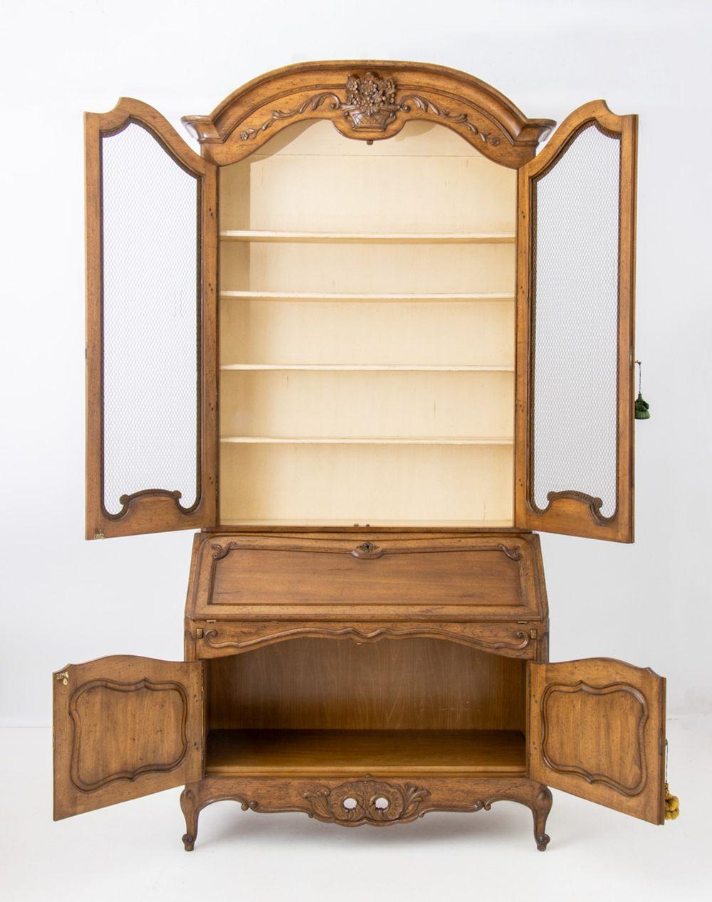 Pelle French Provincial Walnut Bureau Bookcase in vendita