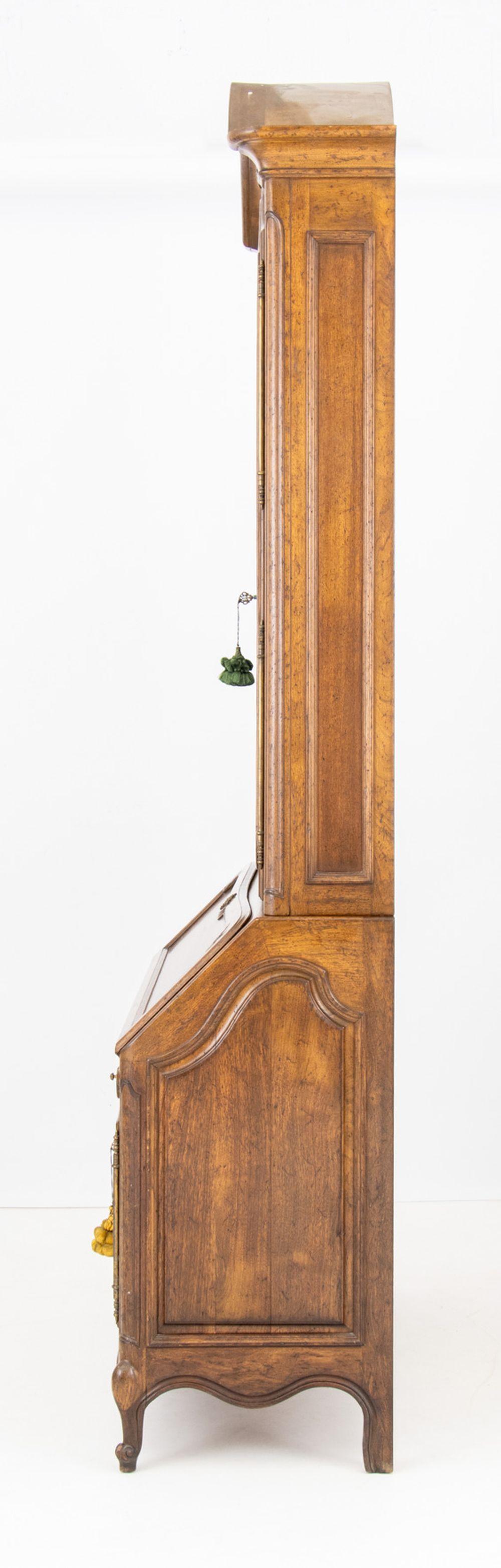 French Provincial Walnut Bureau Bookcase in vendita 1