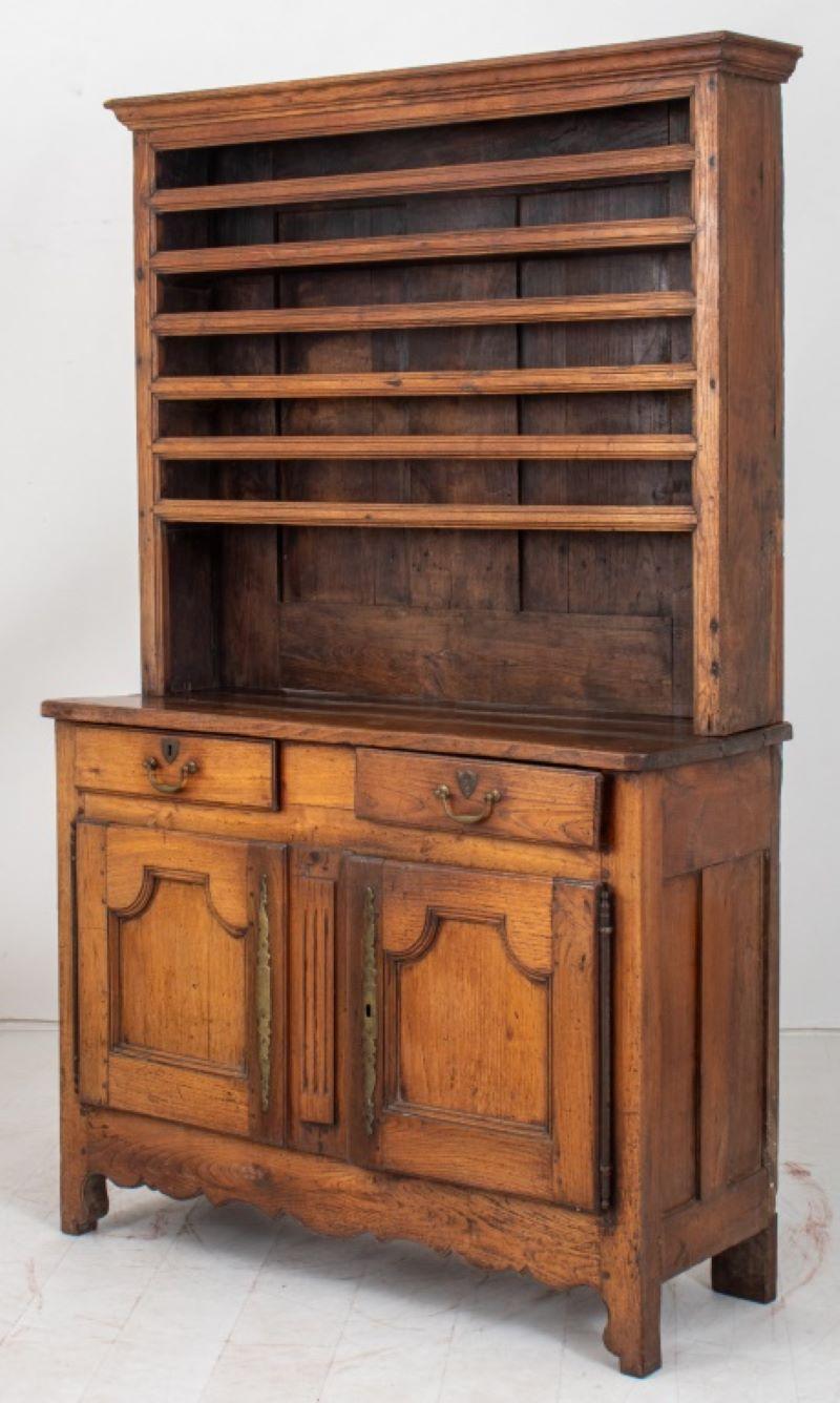French Provincial Walnut Cabinet, 19th Century For Sale 3