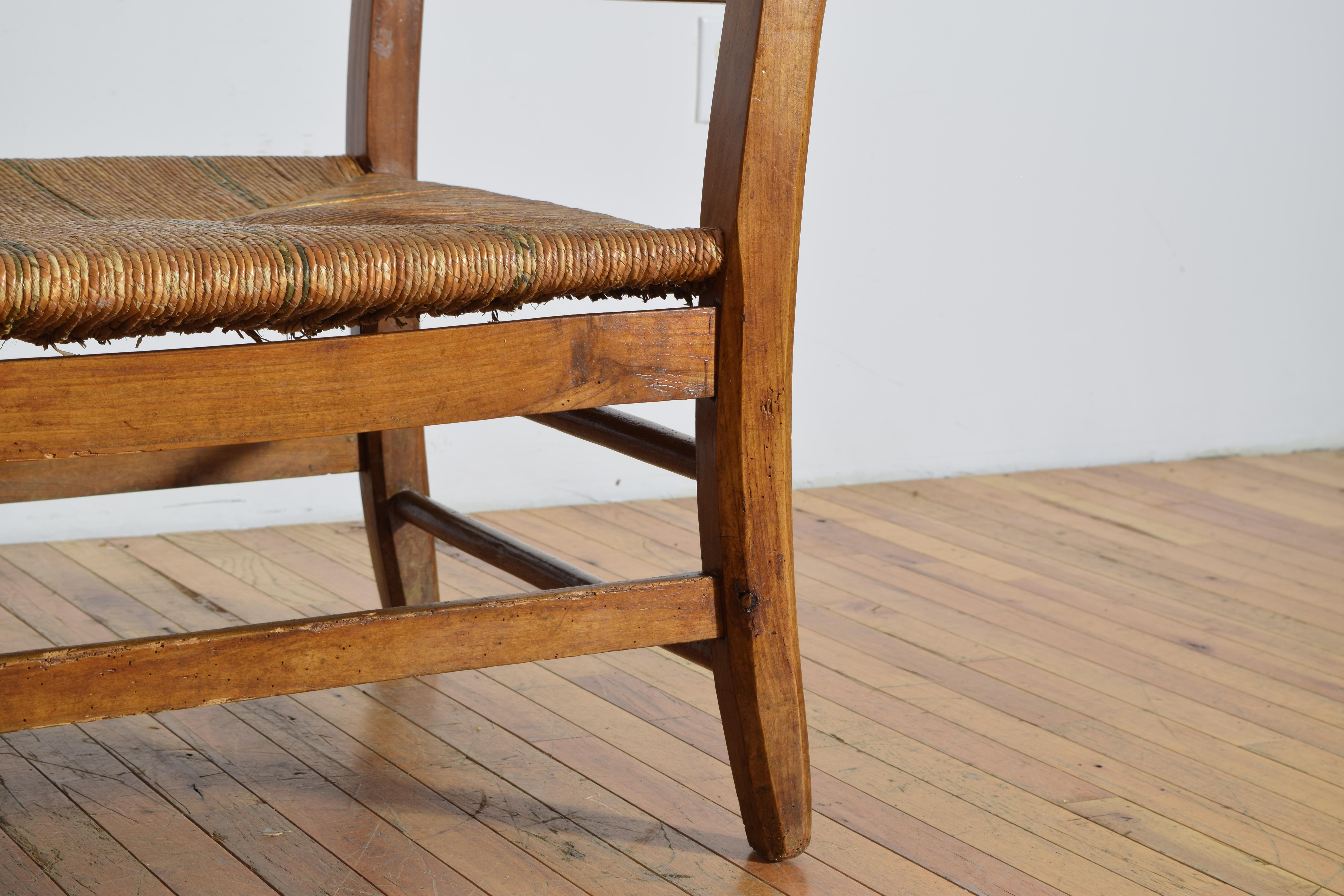 French Provincial Walnut & Rush Seat High Sided Bench or Daybed, Mid-Late 19th C For Sale 8