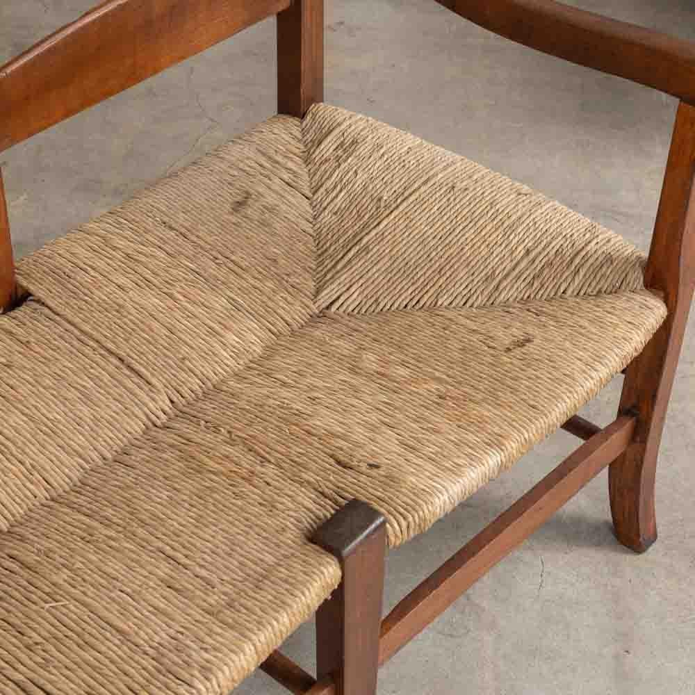 Banc provincial français en bois et tissé en vente 5
