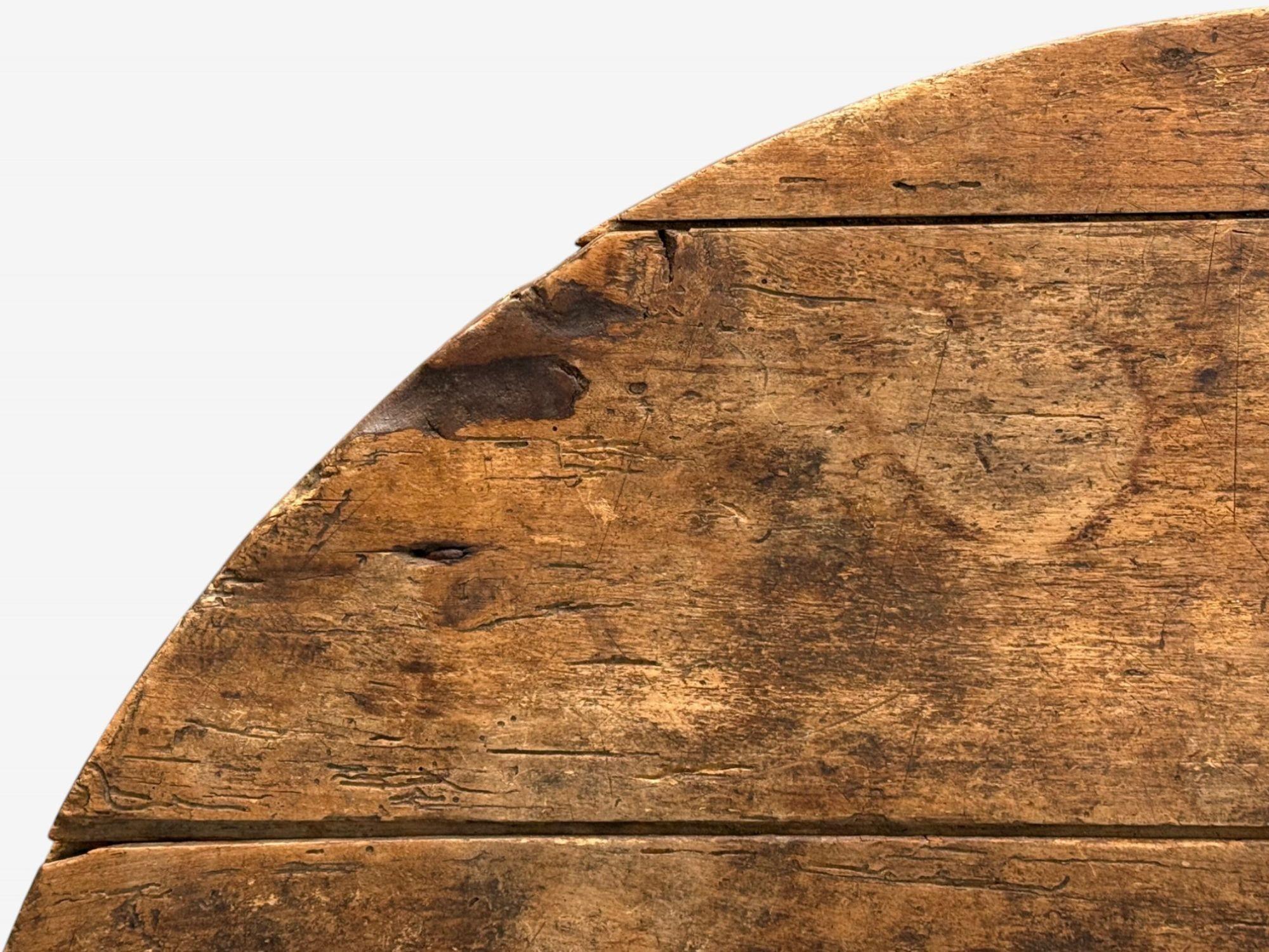 Table centrale de dégustation de vins provinciale française en bois, France, 19e siècle en vente 1