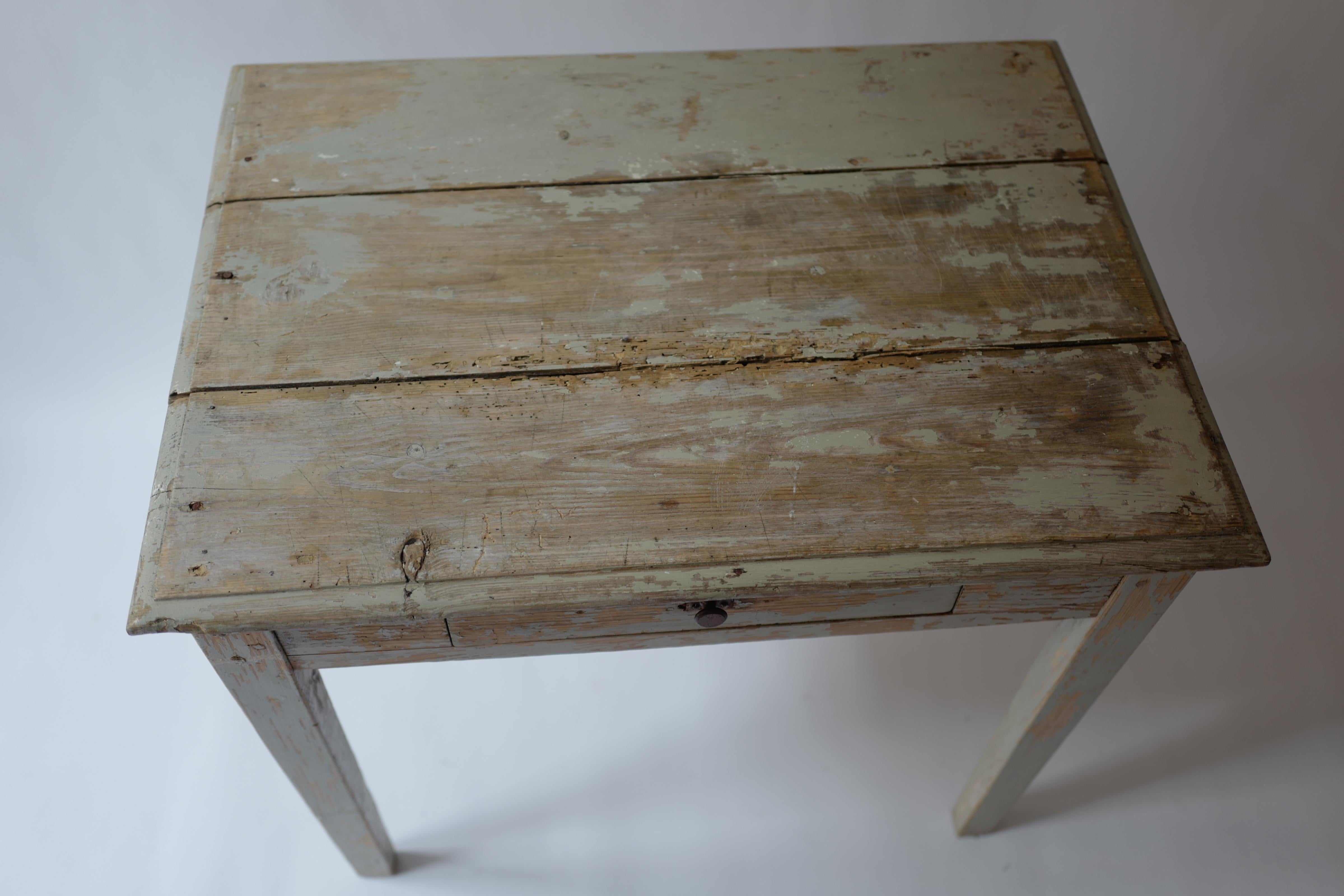 French Provincial Mint Blue Green Grey Writing Table Desk 19th Century In Good Condition For Sale In Milano, IT