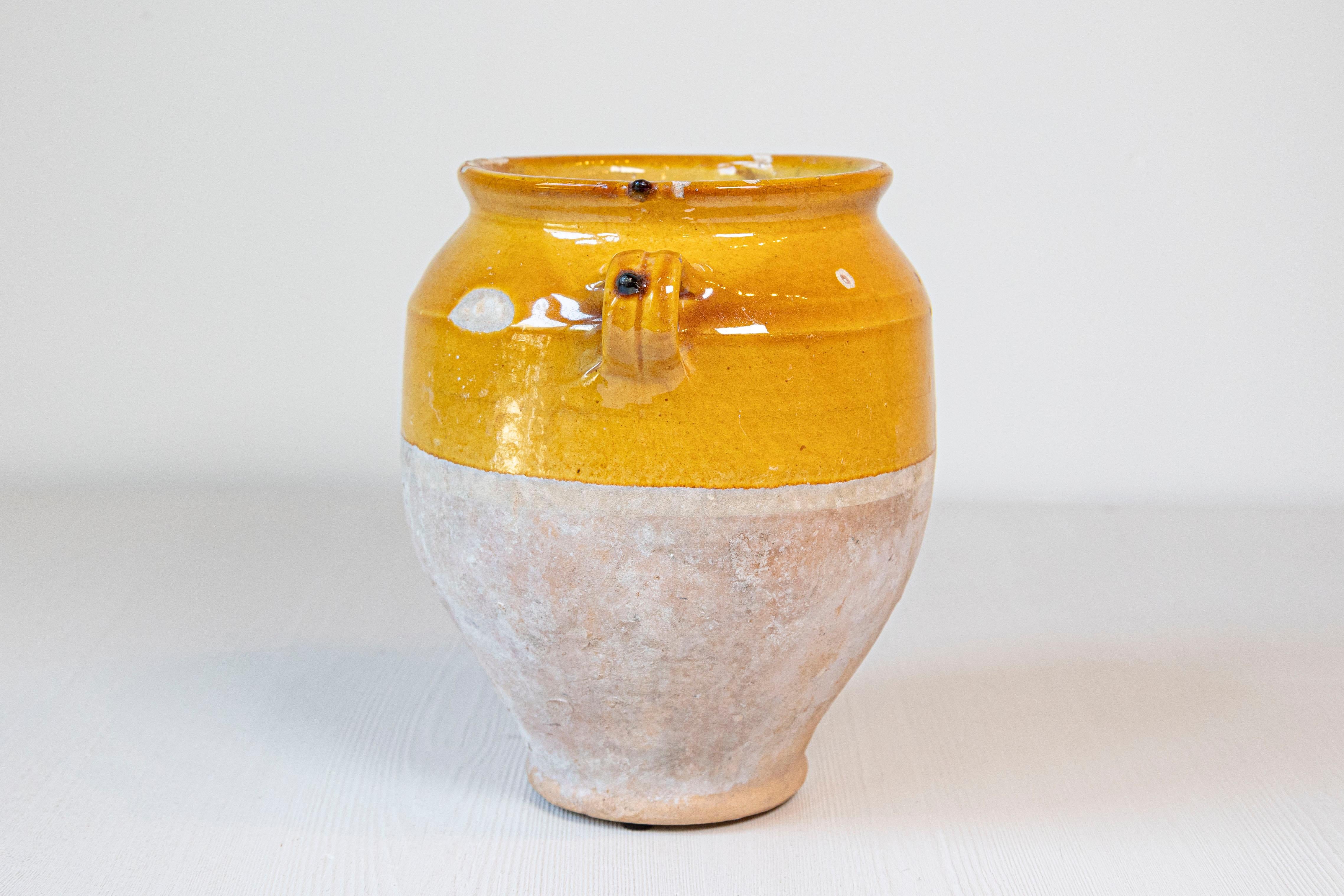 Poteries Pot à Confit provincial français à glaçure jaune avec double poignée, 19e siècle