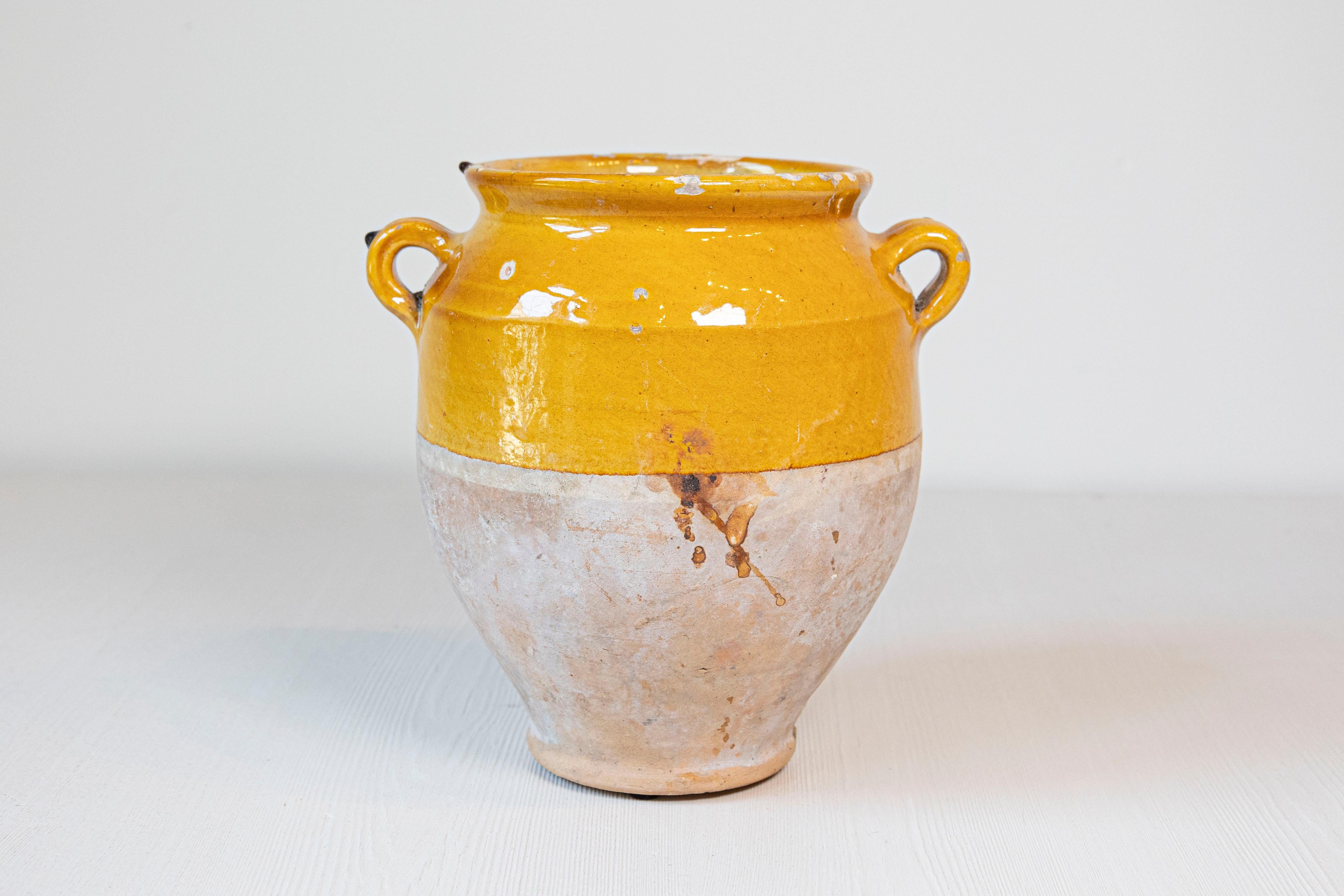 Pot à Confit provincial français à glaçure jaune avec double poignée, 19e siècle 1