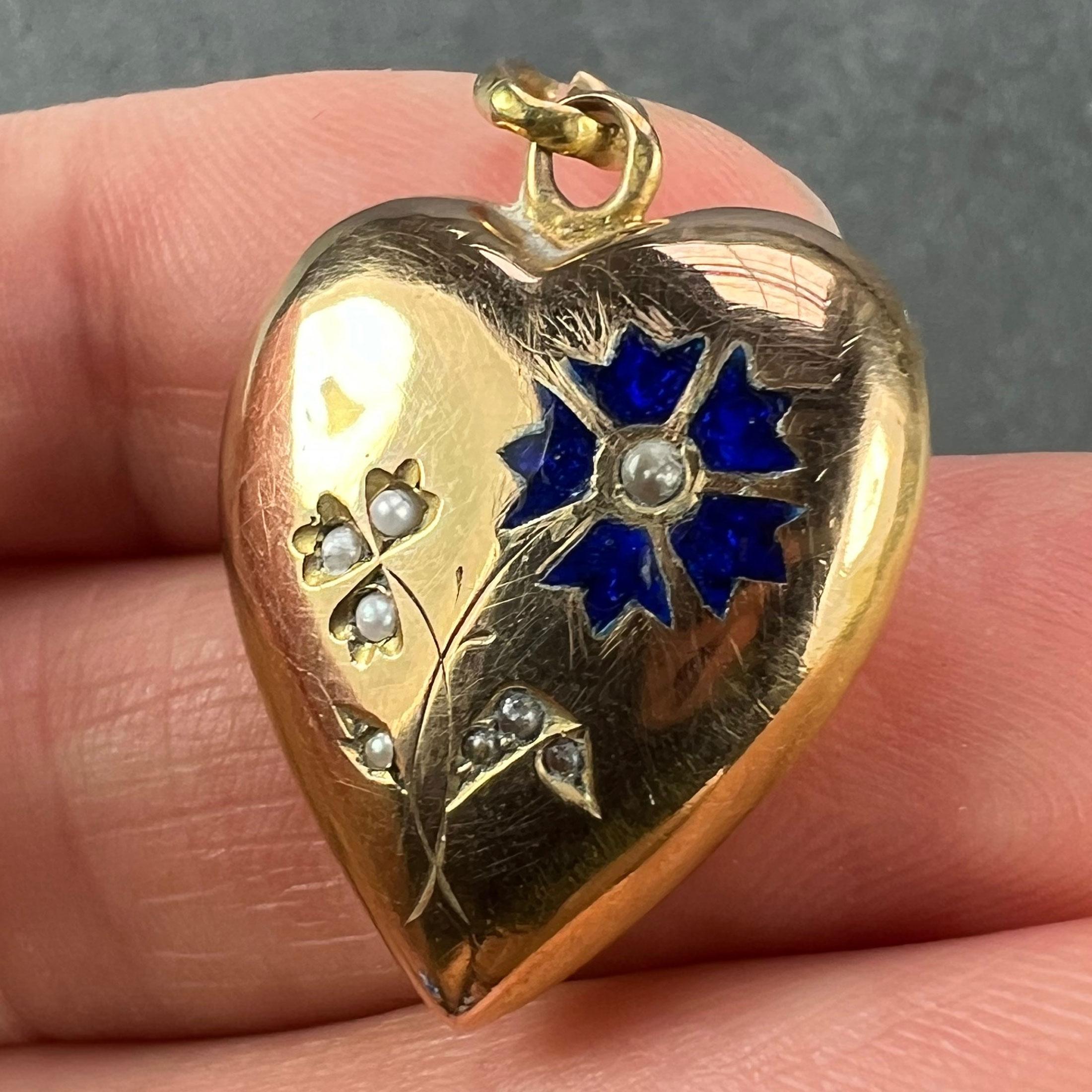 French Puffy Love Heart Flowers 18K Yellow Gold Enamel Pearl Pendant In Good Condition For Sale In London, GB