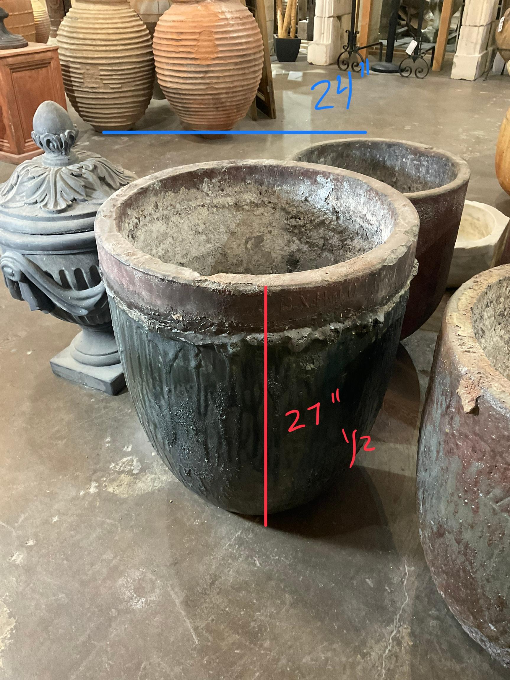 This French Pumice Stone Planter is a timeless, antique piece from the 17th century. Its durable and unique design makes it the perfect accent for any garden or home. This planter will bring a touch of European charm to your outdoor space.
