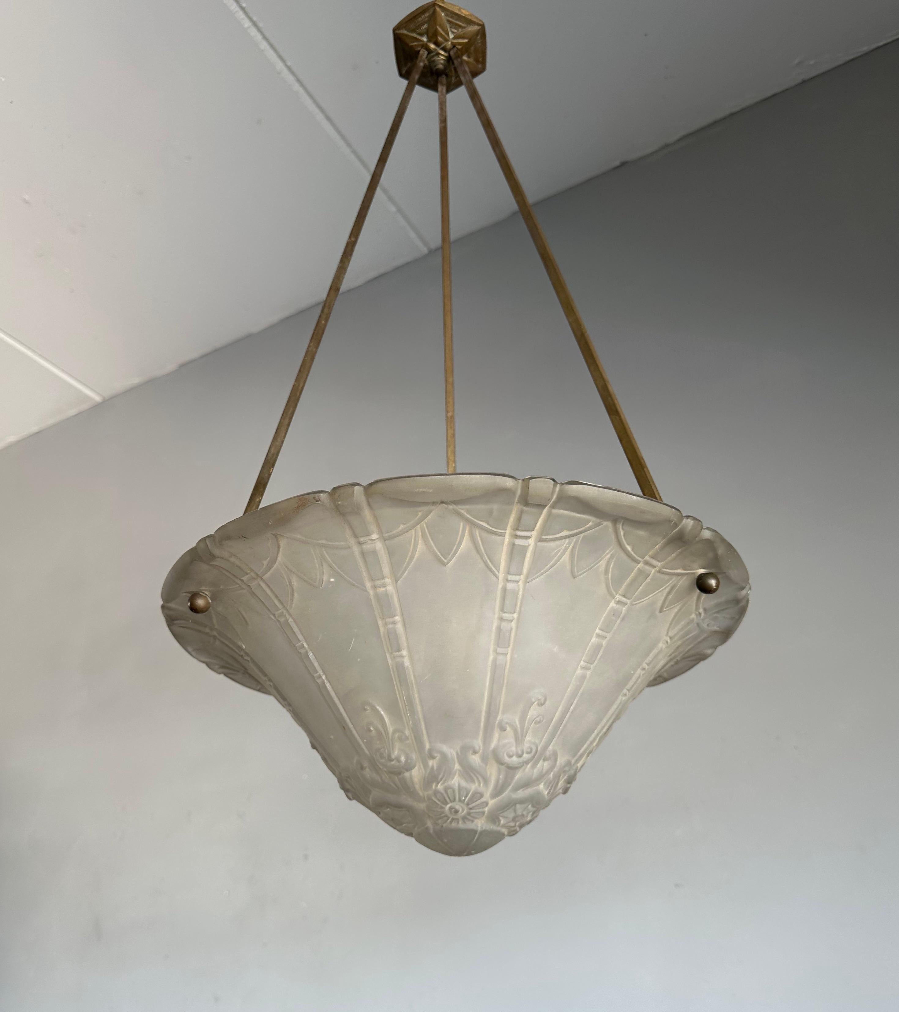 Lampe à suspension en verre pur Art Déco français, Daum Pierre D'Avesn, années 1930 en vente 9