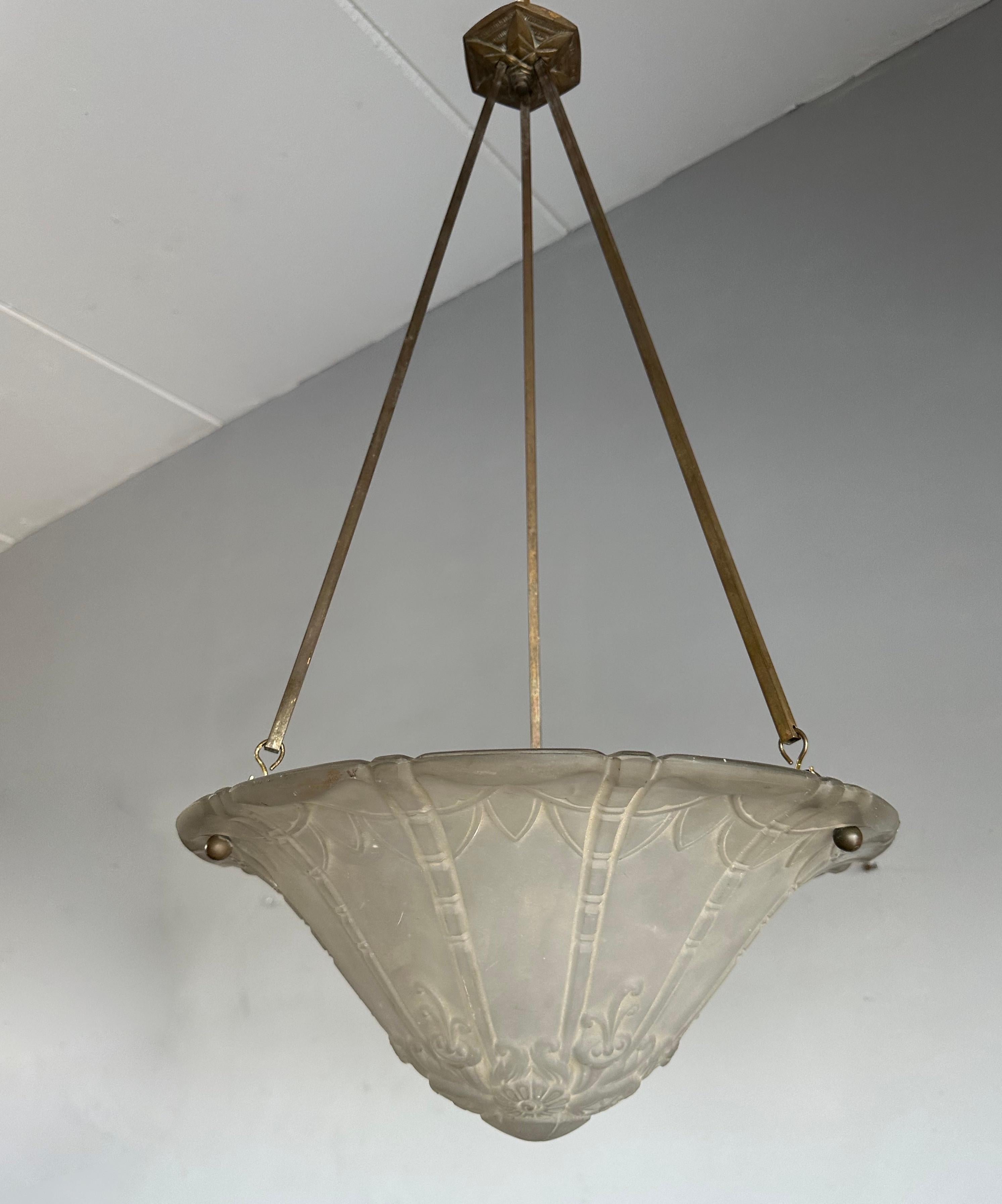 French Pure Art Deco Glass Pendant Light / Chandelier, Daum Pierre D'Avesn 1930s For Sale 14