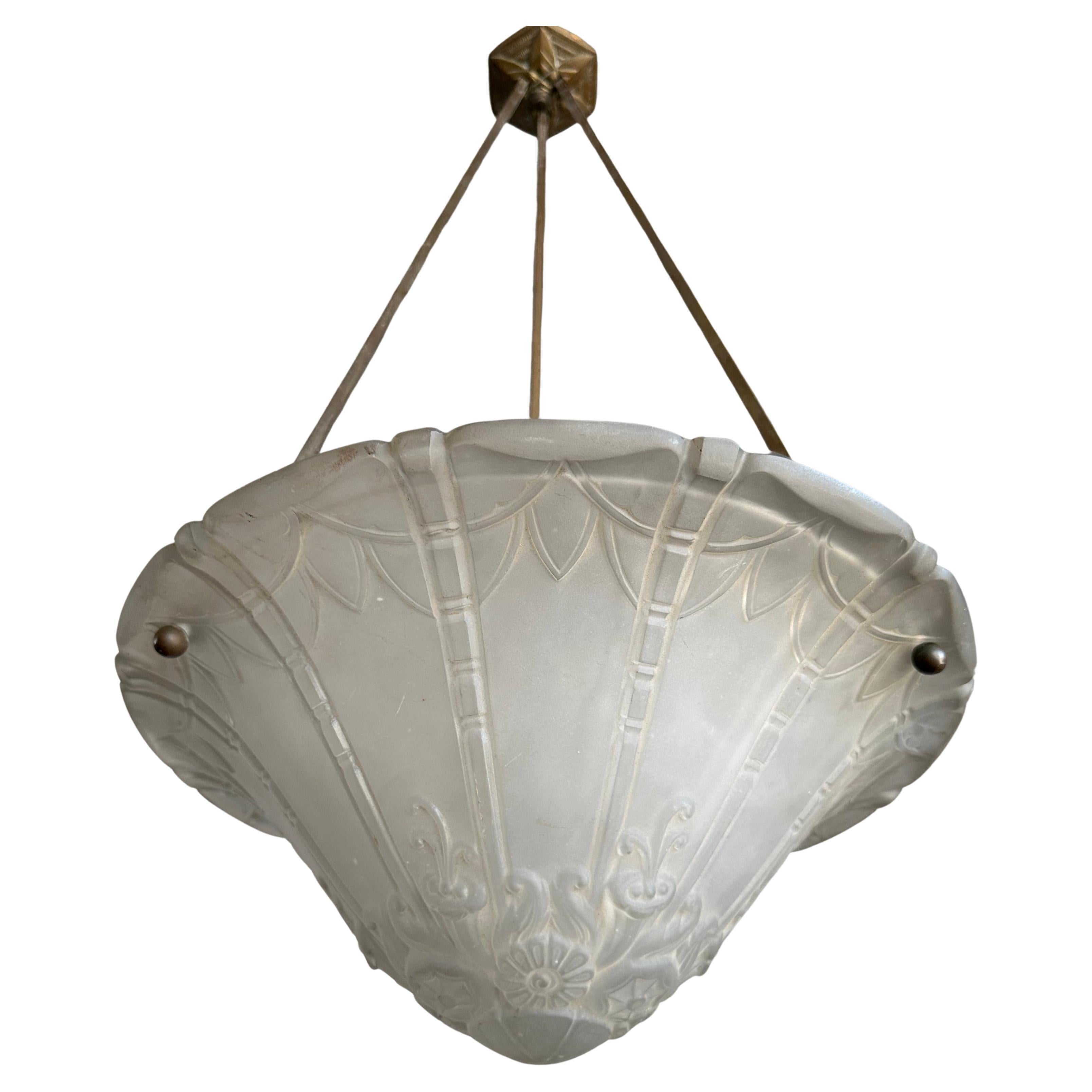 French Pure Art Deco Glass Pendant Light / Chandelier, Daum Pierre D'Avesn 1930s