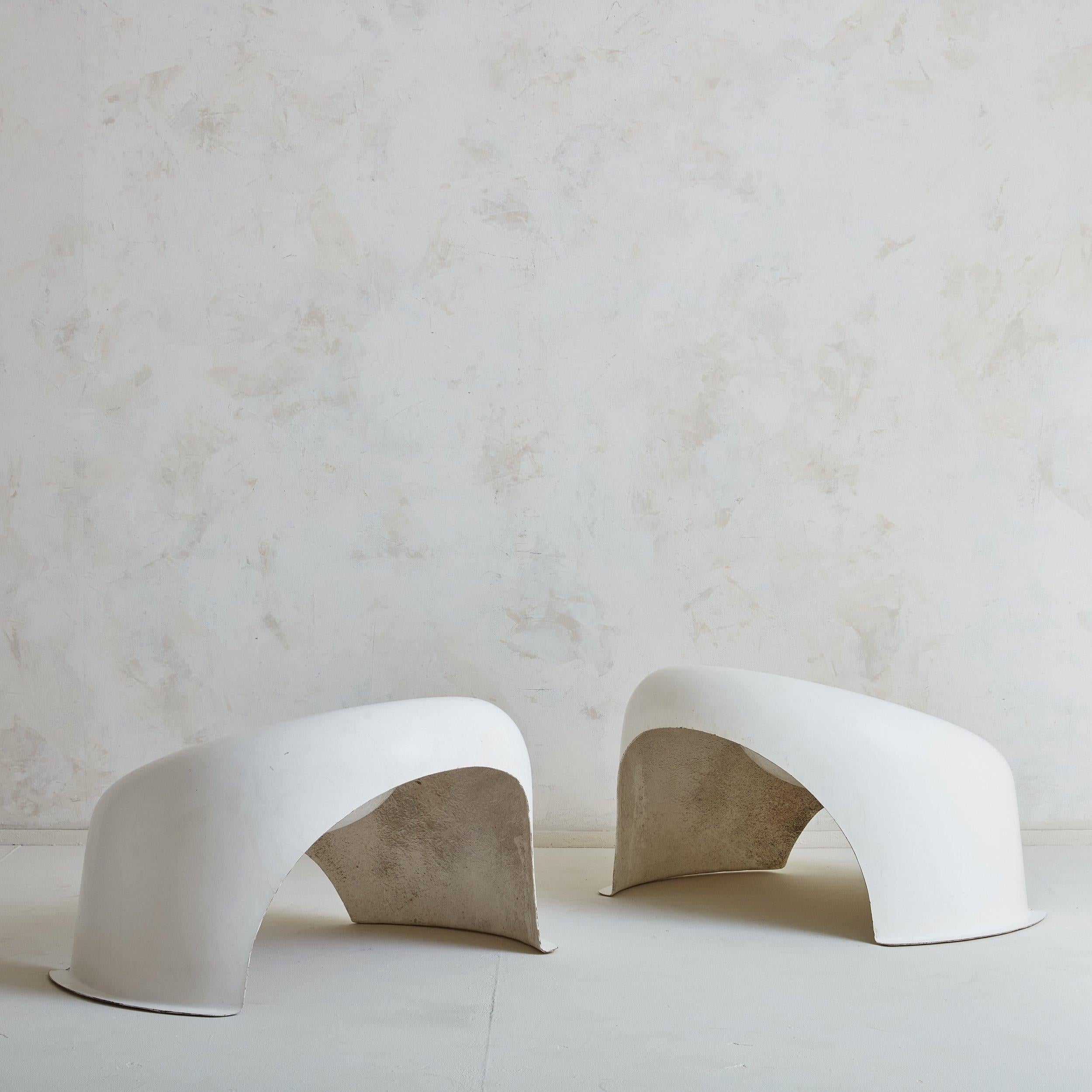 Mid-Century Modern Chaise française R3 Boule en fibre de verre par Charles Zublena (1960-70) en vente