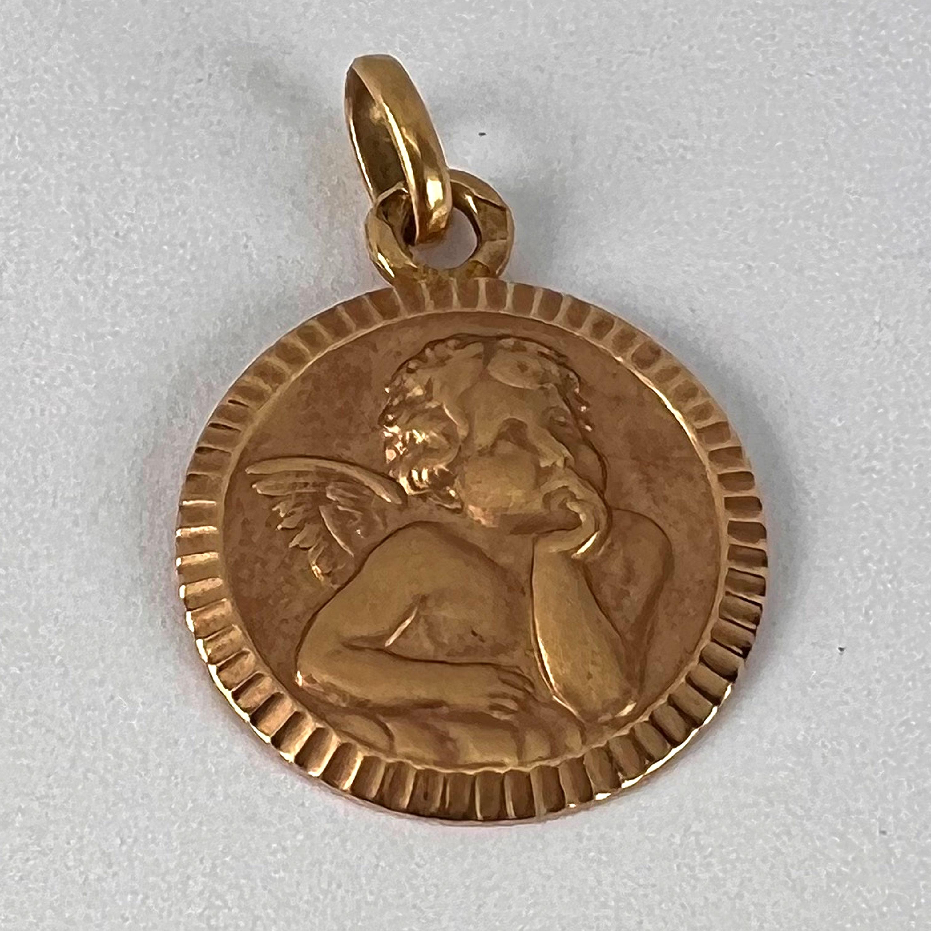 Pendentif en or rose 18 carats avec chérubin de Rafael français en vente 6