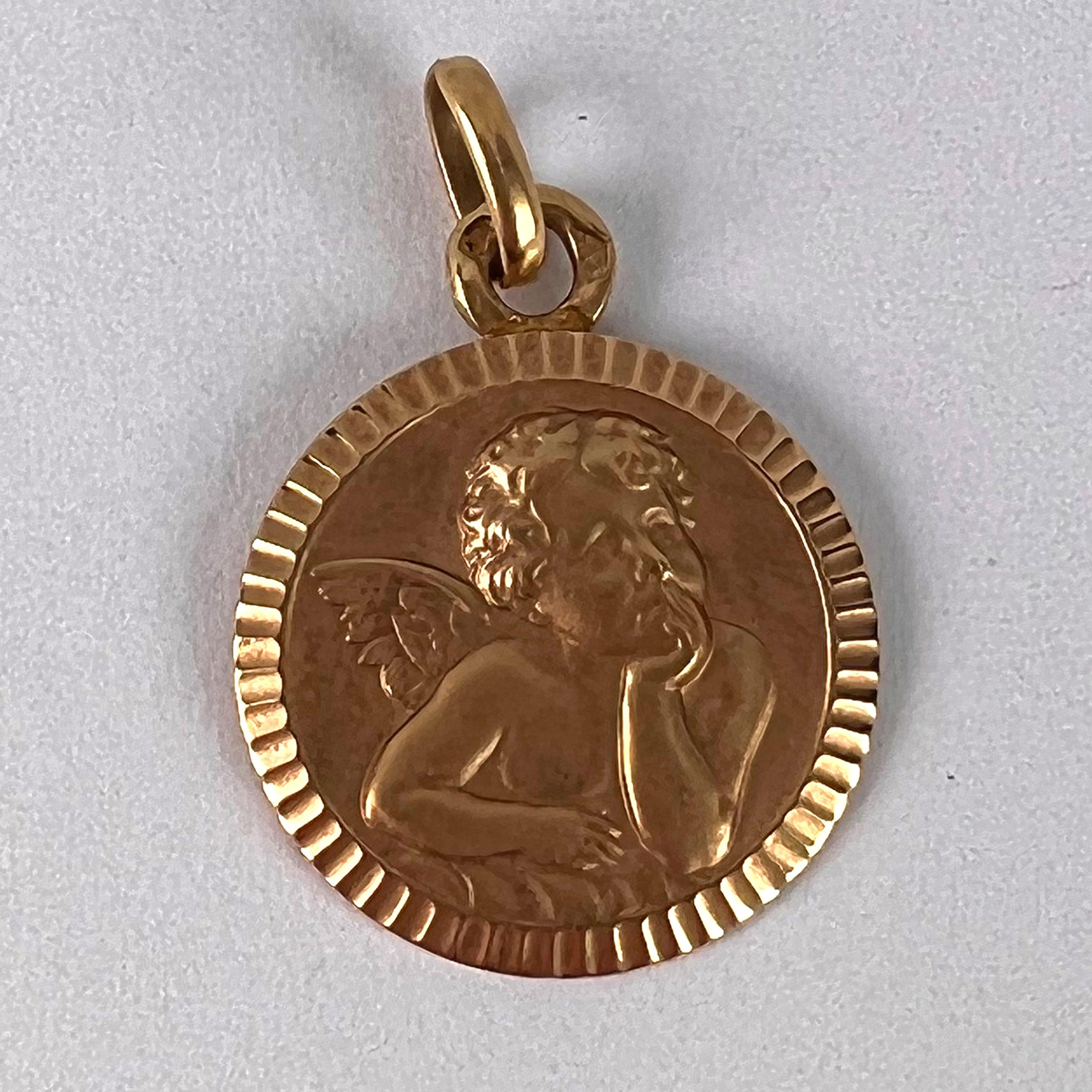 Pendentif en or rose 18 carats avec chérubin de Rafael français en vente 7