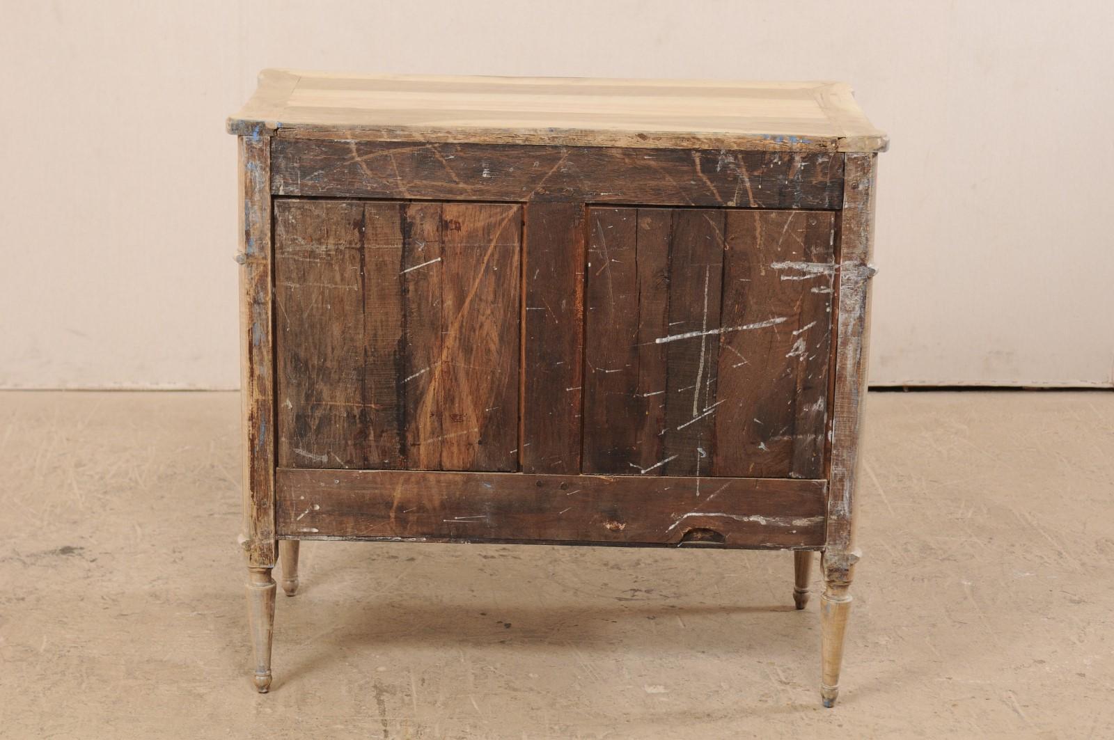 French Raised Neoclassical Style 3-Drawer Chest, Early 20th Century 3