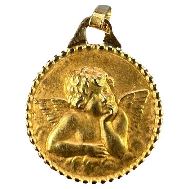 French Raphael’s Cherub 18K Yellow Gold Charm Pendant For Sale at 1stDibs