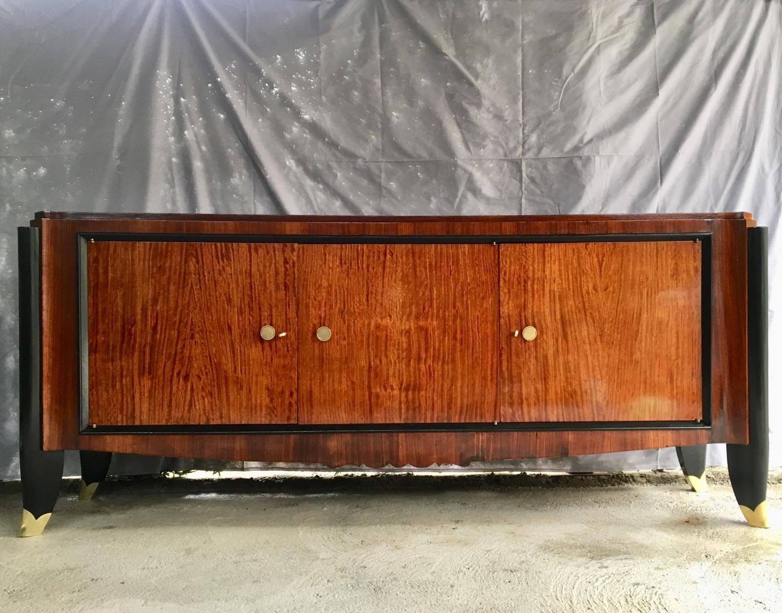 French Art Deco Mahogany Sideboard by Maurice Jallot, 1930's
This is an extremely rare Art Deco sideboard from the great French designer Maurice Jallot. On the European market, his design products are extremely rare. The sideboard is made of solid