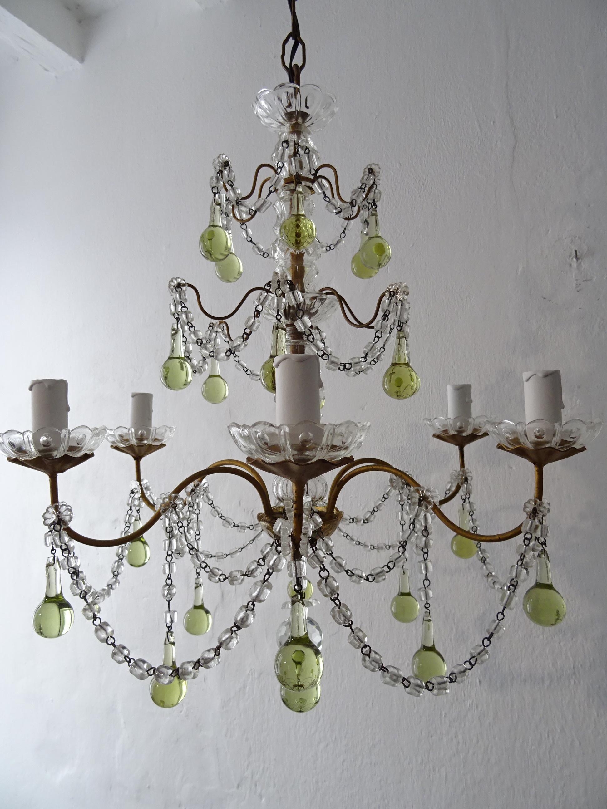French Rare Green Chartreuse Murano Glass Drops Crystal Chandelier, circa 1920 In Good Condition For Sale In Modena (MO), Modena (Mo)