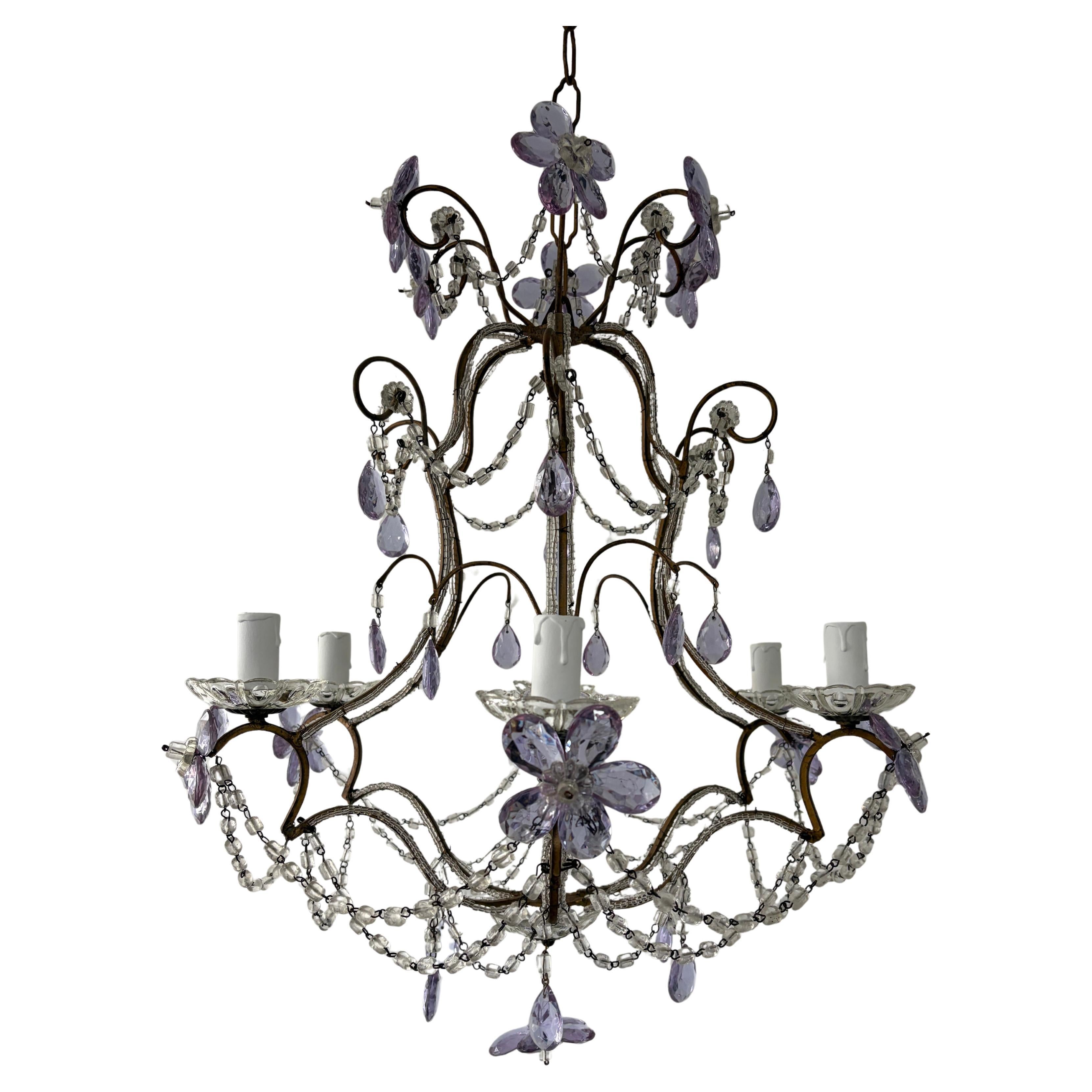 Rara araña francesa de cristal violeta lavanda con prismas de cuentas de Murano Lila 1930 en venta