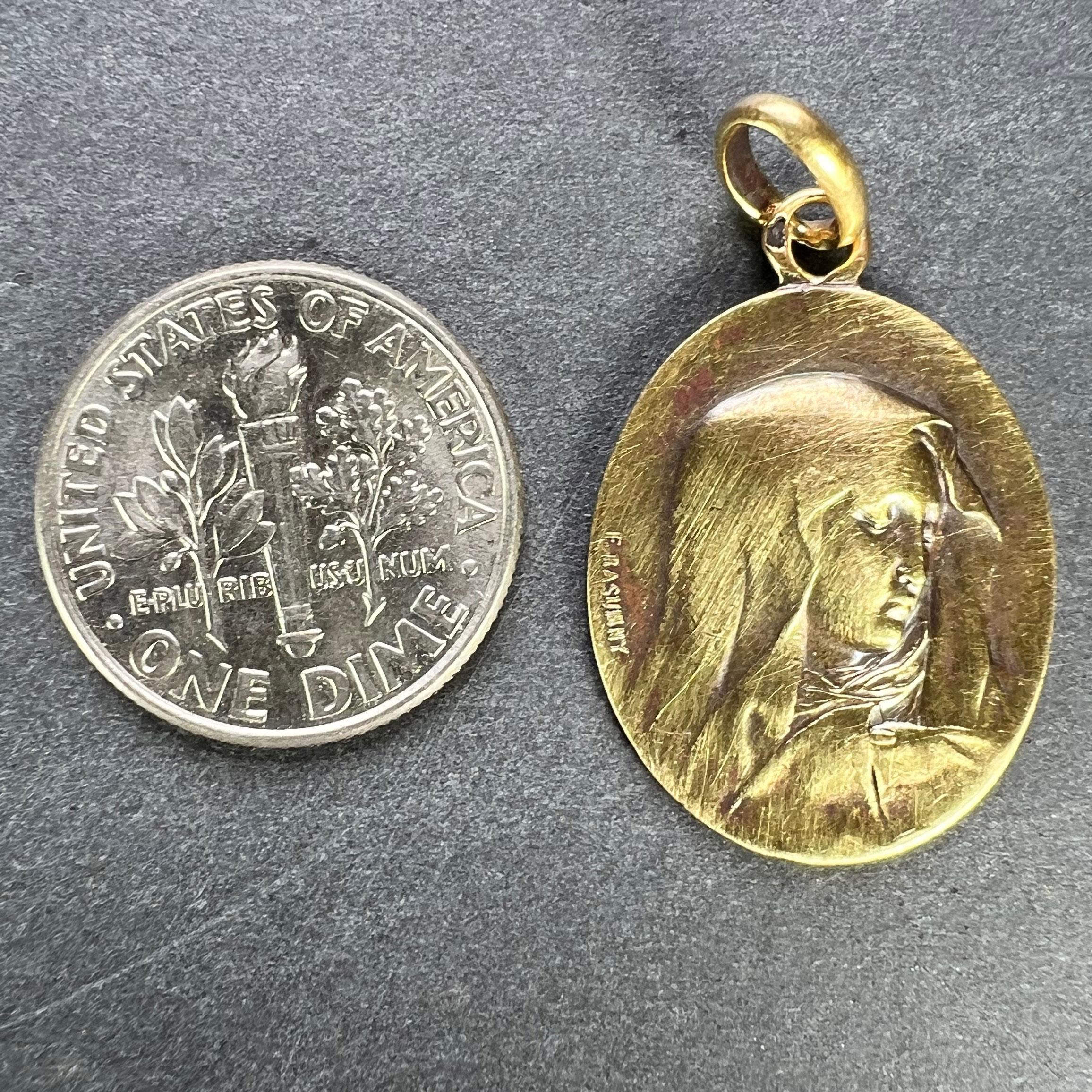 French Rasumny 18K Yellow Gold Virgin Mary Charm Pendant Medal For Sale 6