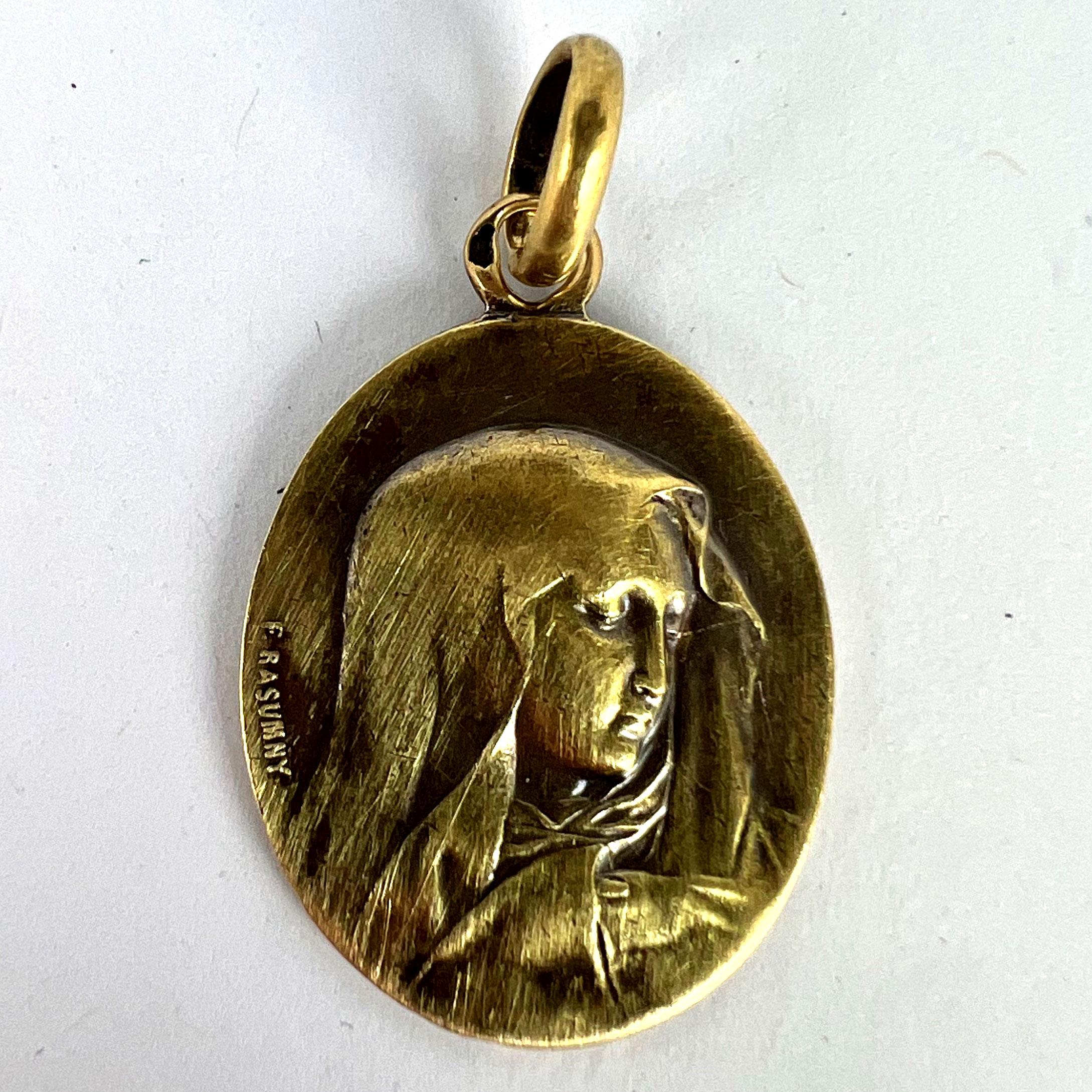 French Rasumny 18K Yellow Gold Virgin Mary Charm Pendant Medal For Sale 7
