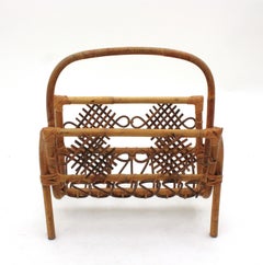 Porte-revues français en rotin et bambou avec détails de chinoiserie, années 1960