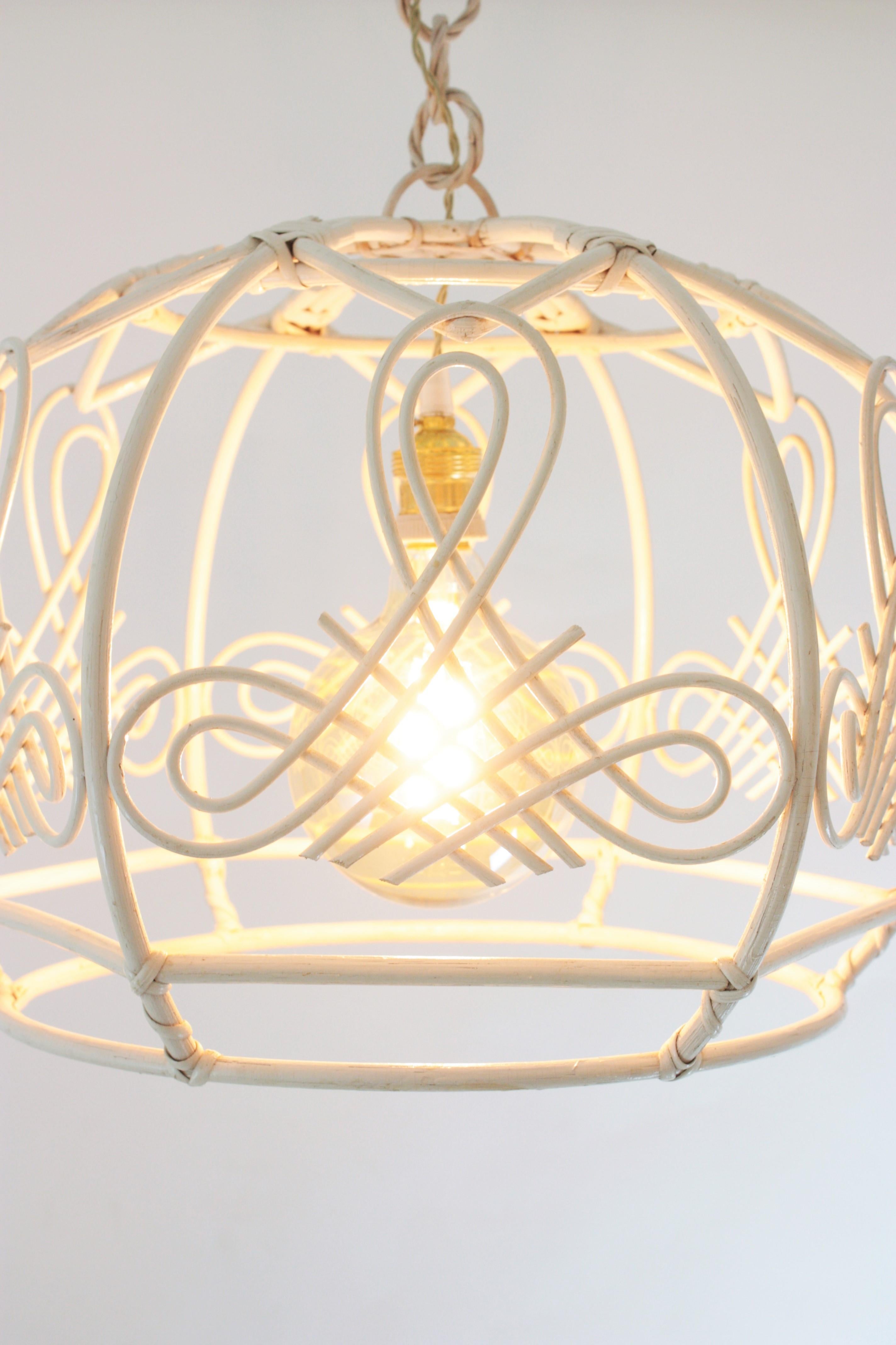 French Rattan Bell Pendant Lamp / Lantern in White Patina, 1960s For Sale 7