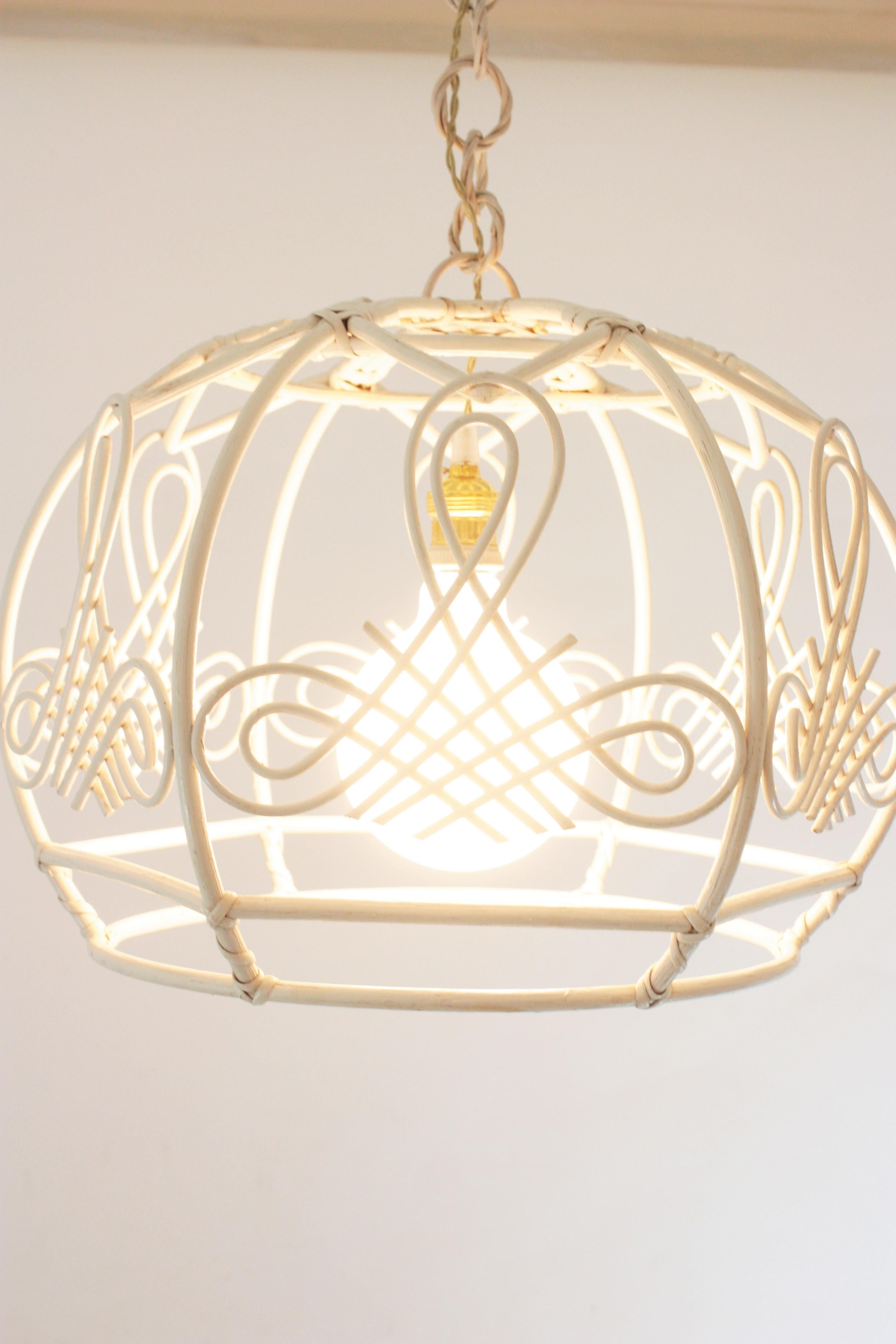 French Rattan Bell Pendant Lamp / Lantern in White Patina, 1960s For Sale 1