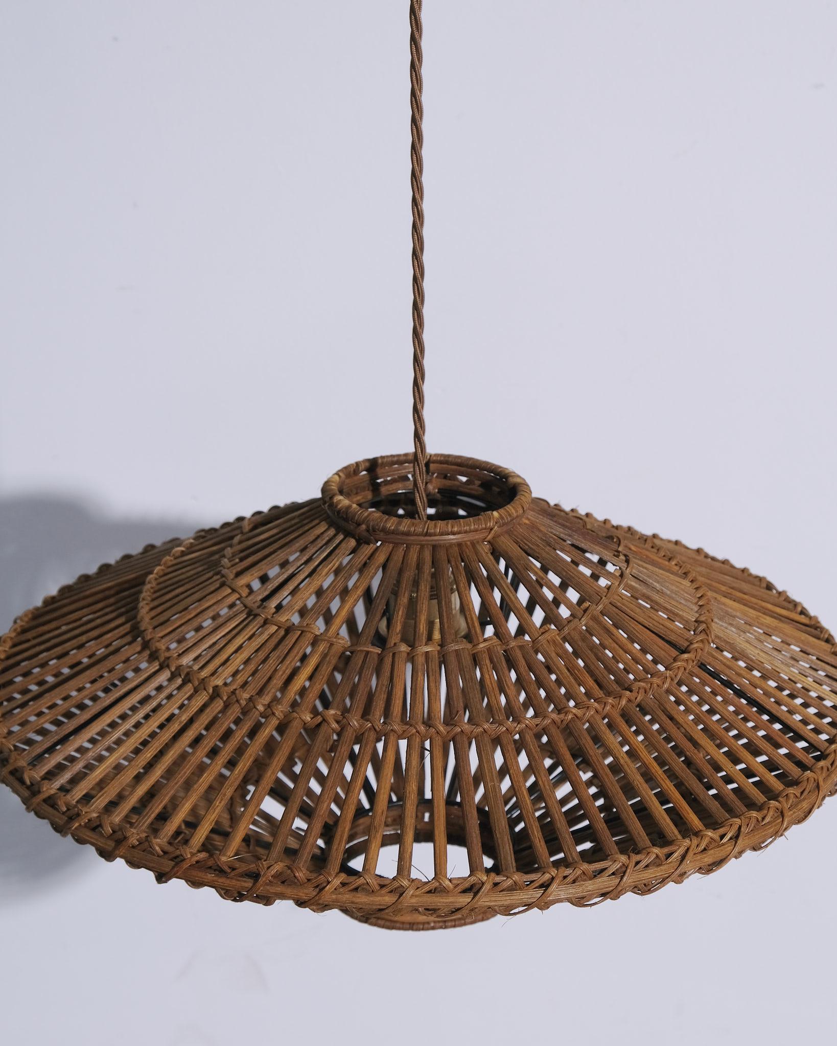 Mid-Century moderno Ciondolo da soffitto in rattan francese, anni '60 ca. in vendita
