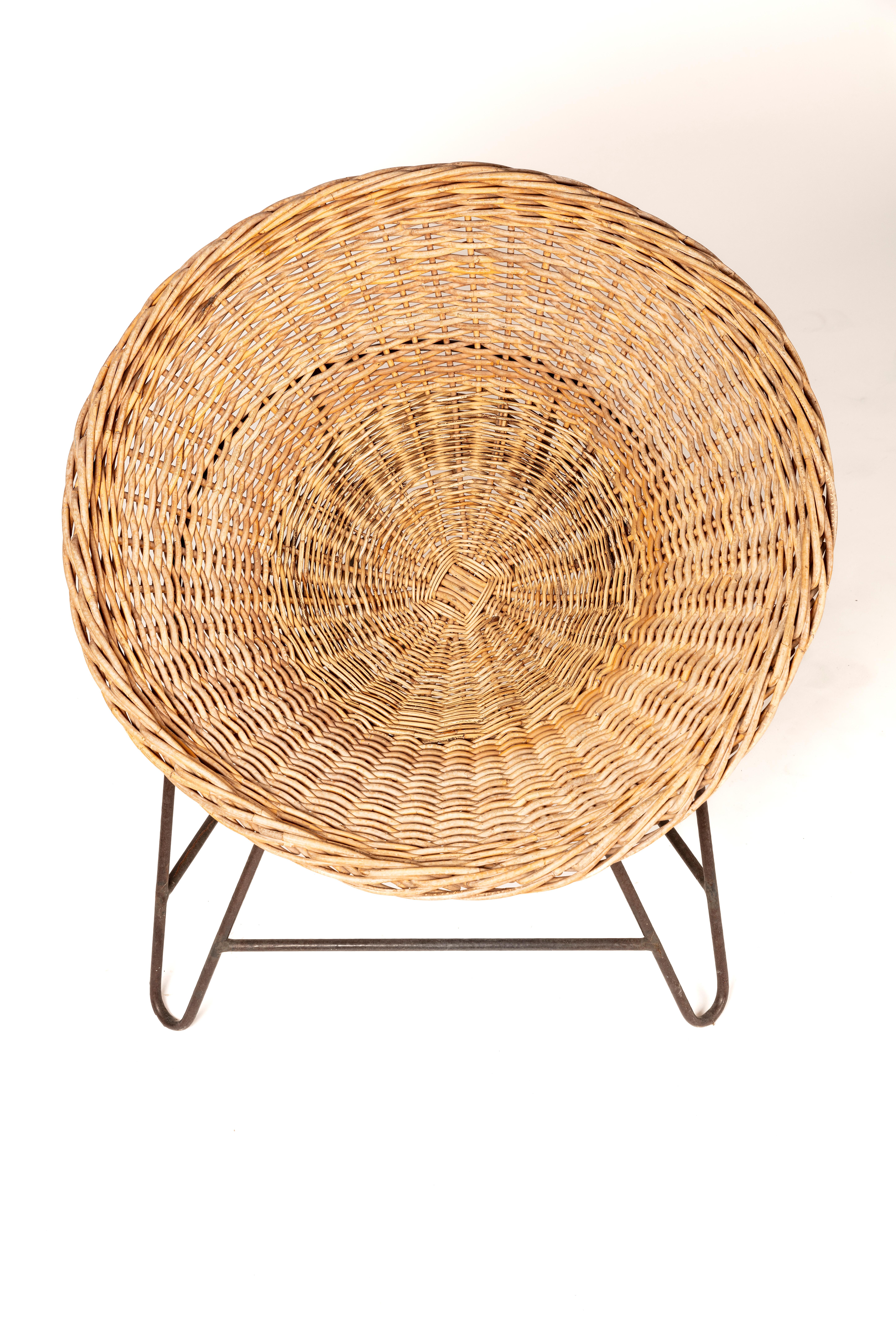 Sillón cónico francés de ratán al estilo de Mathieu Matégot en Bueno estado para la venta en Santa Gertrudis, Baleares