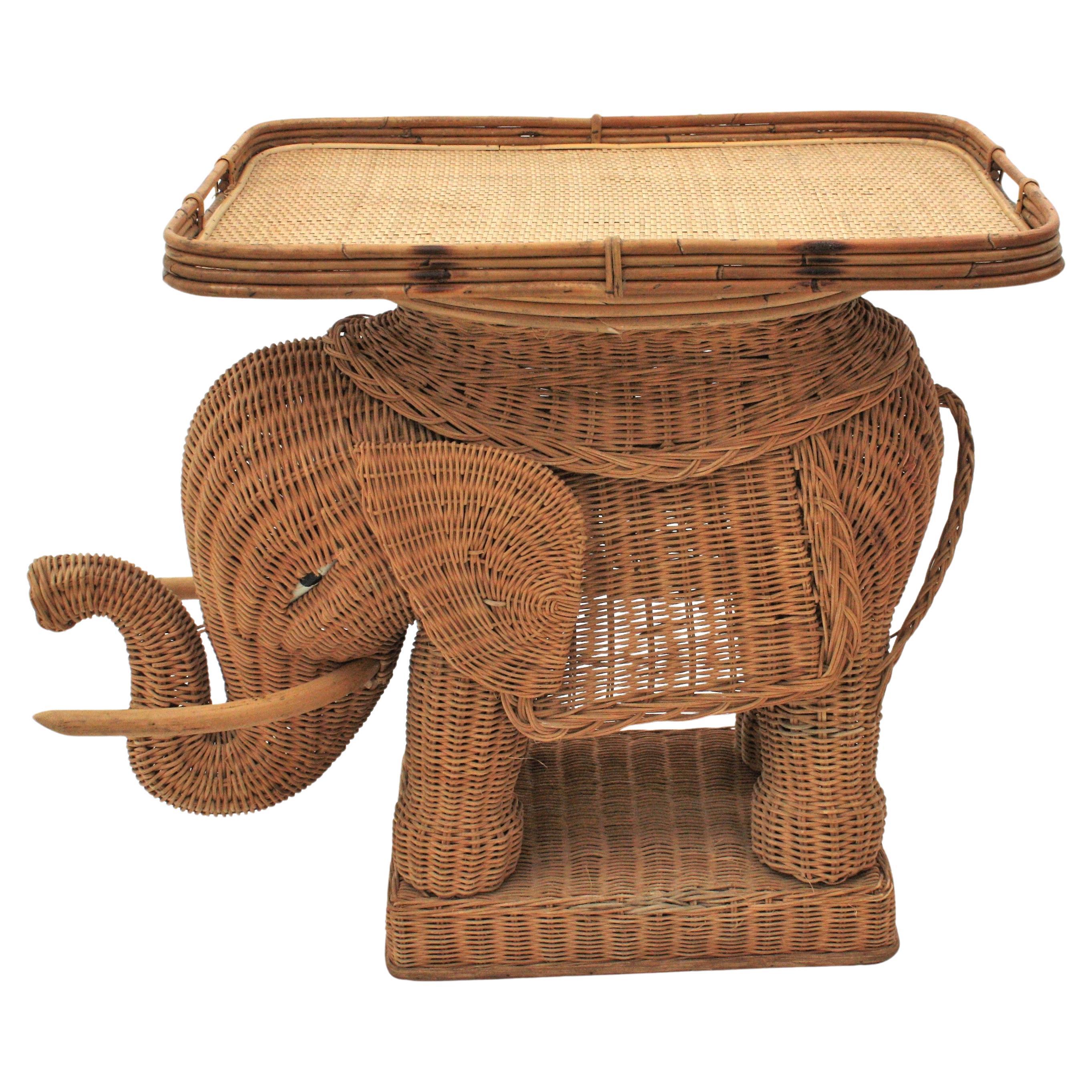 Hand-Crafted French Rattan Elephant Tray Table or Drinks Table, 1950s For Sale