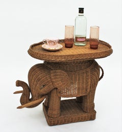 Französischer Rattan-Elefant-Tabletttisch oder Getränketisch