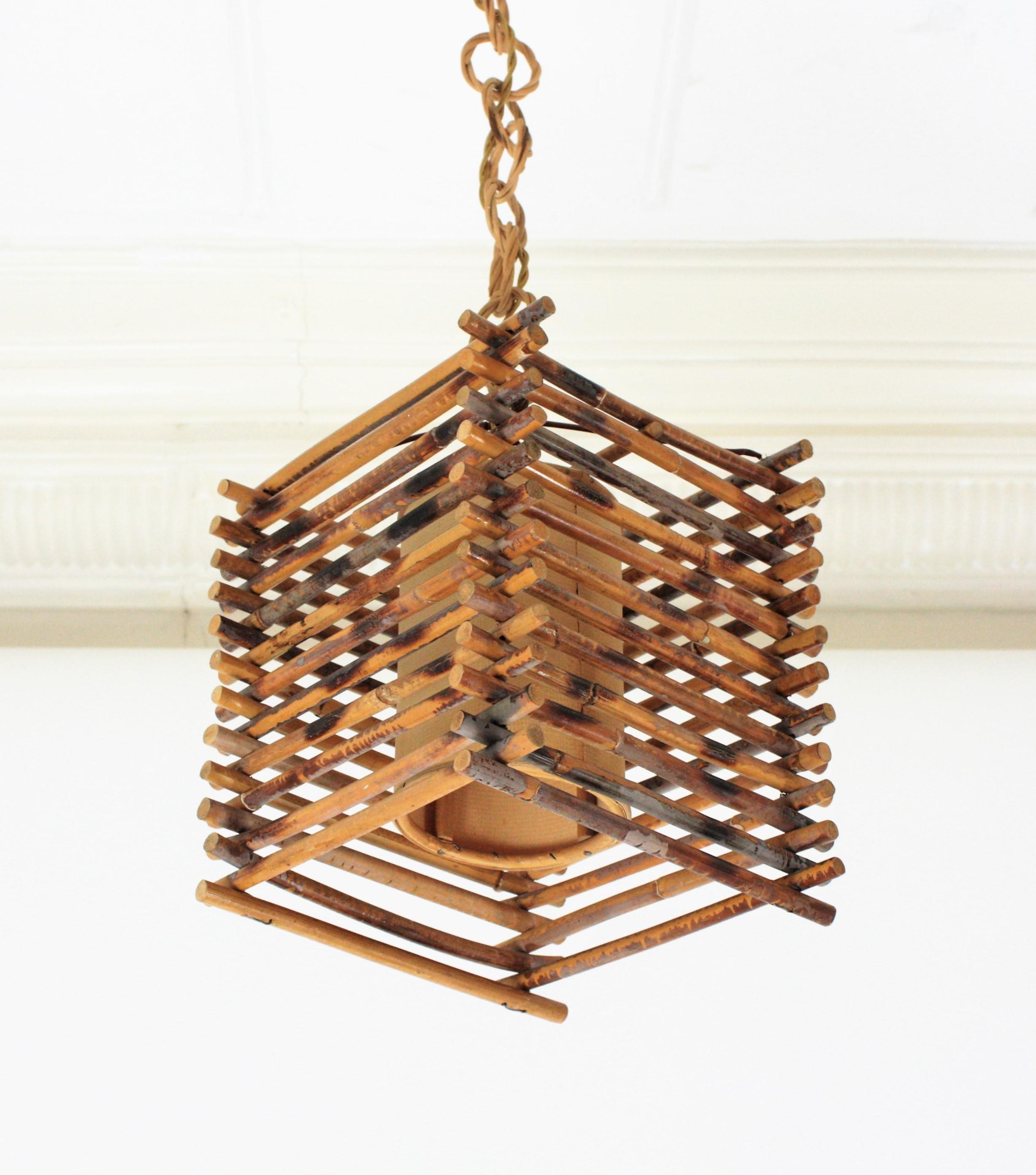 French Rattan Lantern Pendant with Chinoiserie Accents For Sale 3
