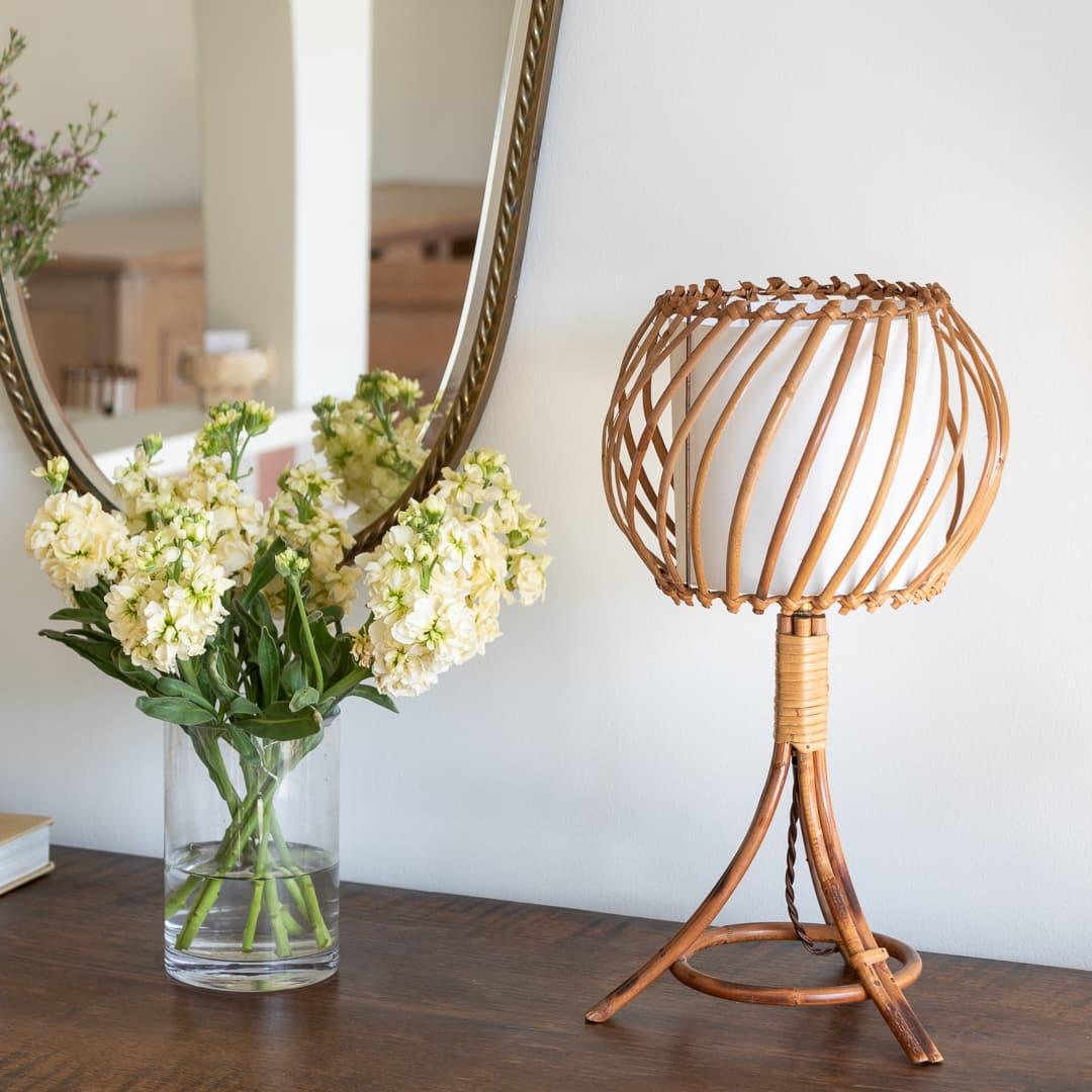 French Rattan Orb Table Lamp In Good Condition For Sale In Los Angeles, CA