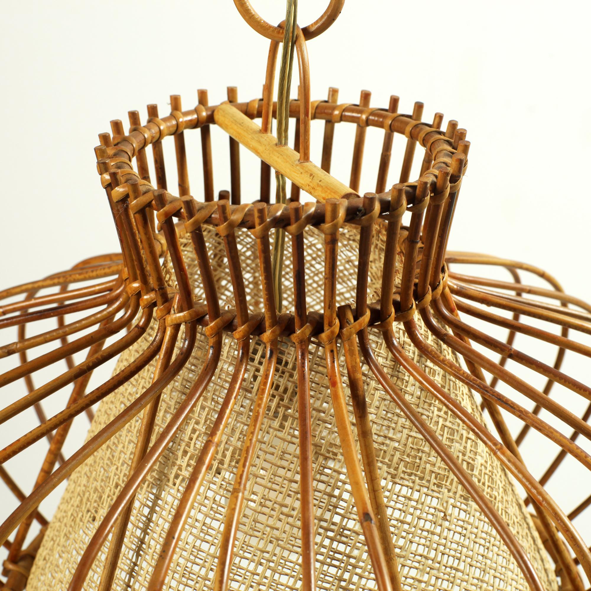 Metà XX secolo Lampada a sospensione in rattan francese 1960 in vendita