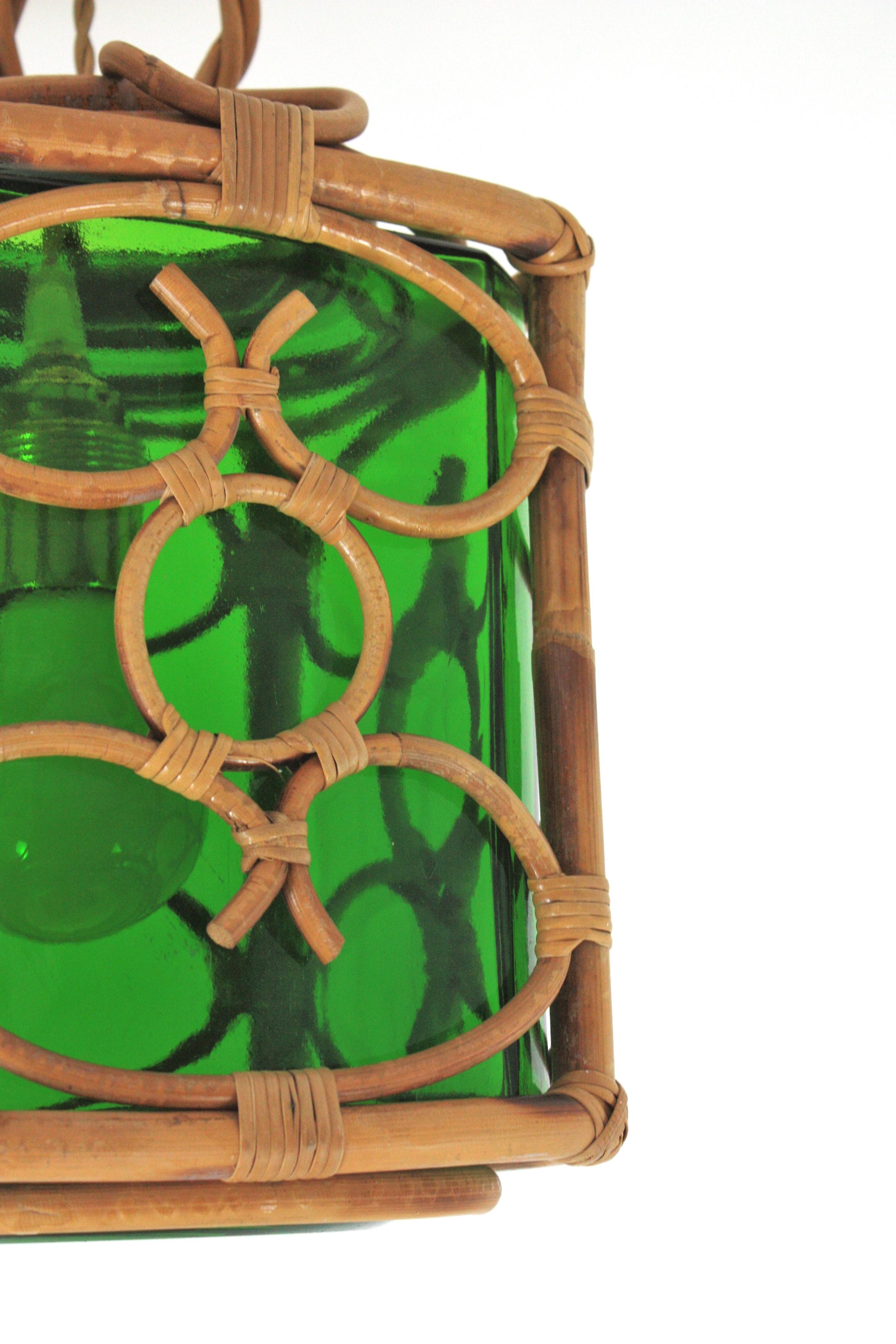 French Rattan Pendant Lantern with Green Glass Lampshade and Chinoiserie Design For Sale 7