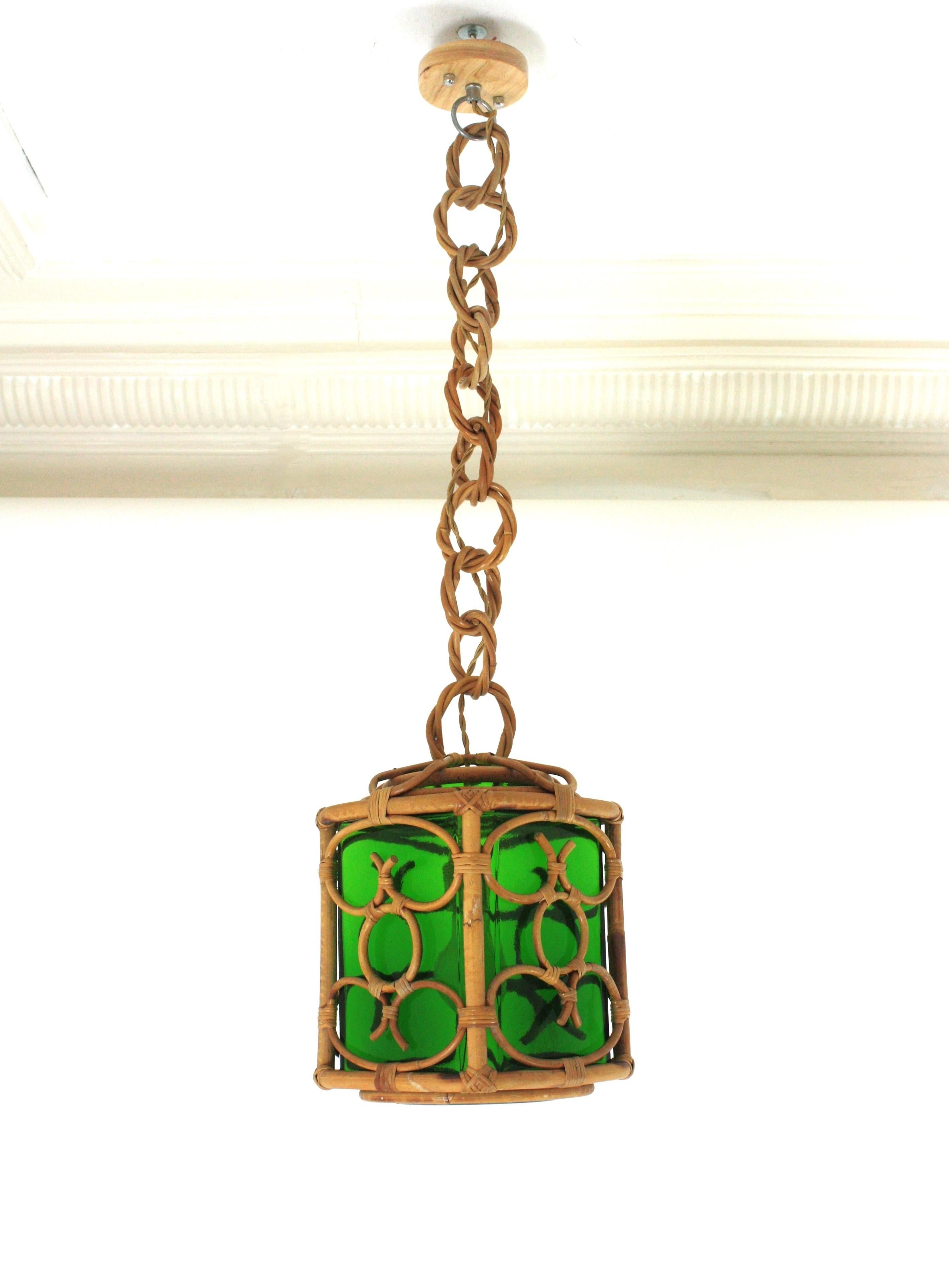 French Rattan Pendant Lantern with Green Glass Lampshade and Chinoiserie Design For Sale 11