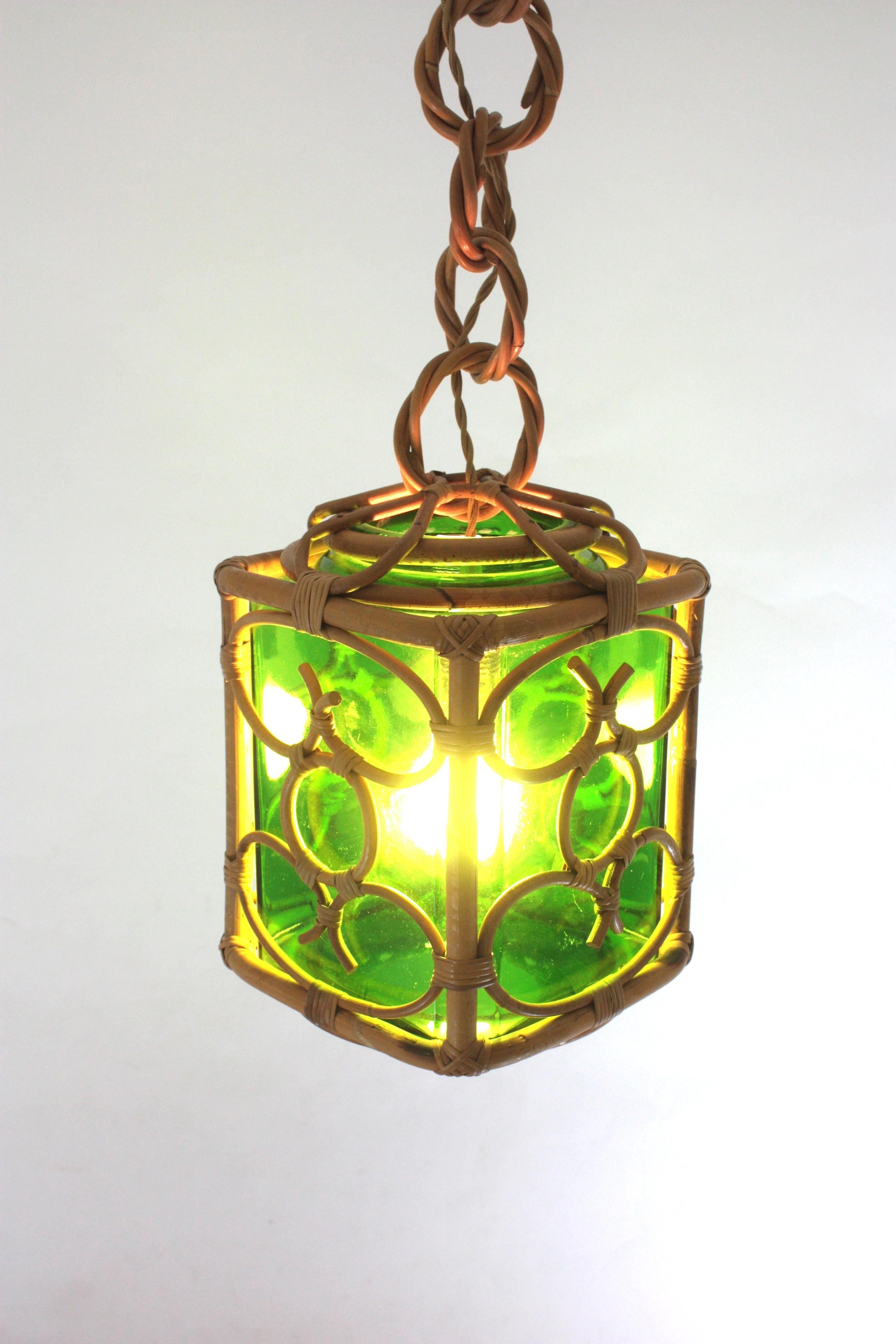 20th Century French Rattan Pendant Lantern with Green Glass Lampshade and Chinoiserie Design For Sale