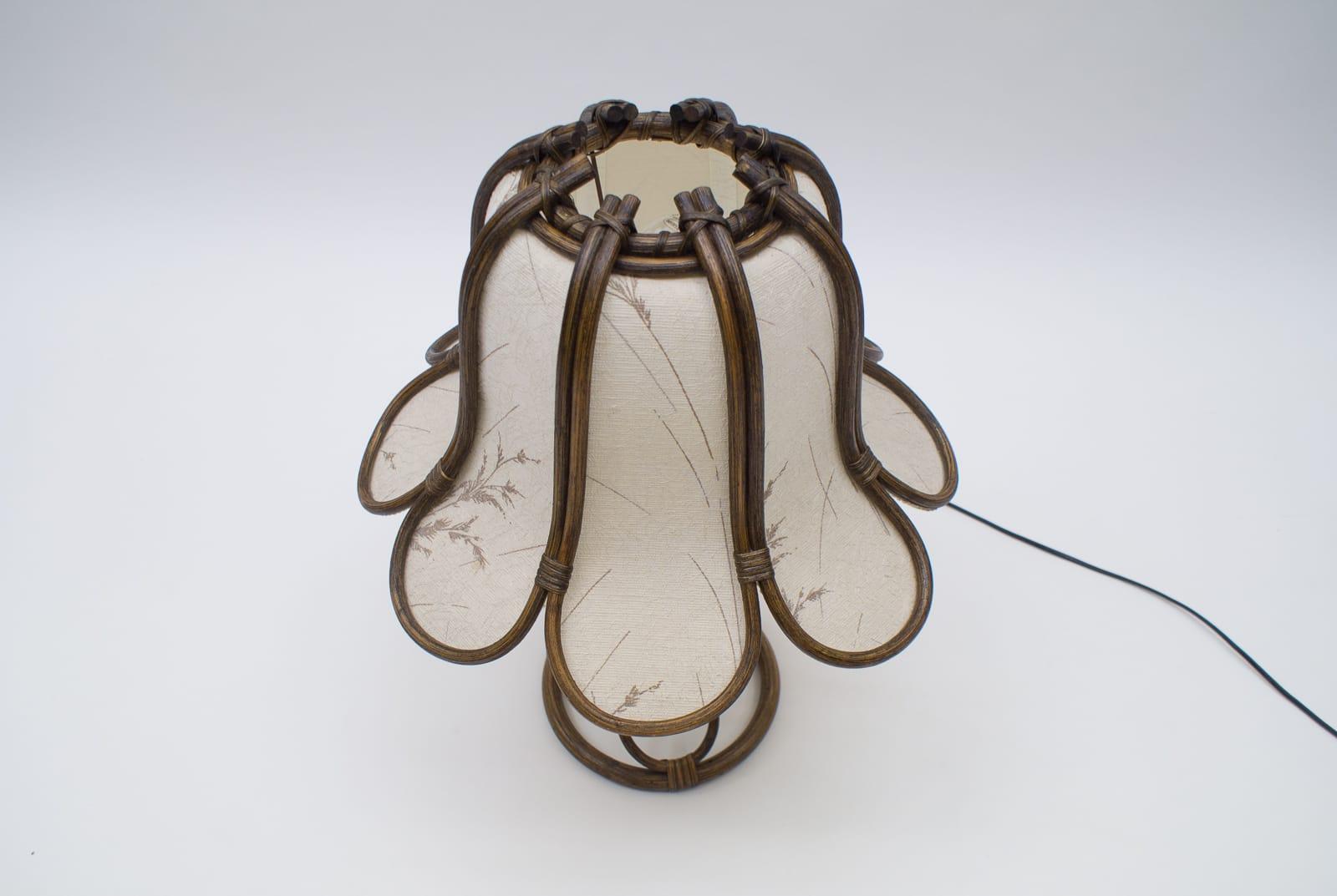 Milieu du XXe siècle Lampe de table française en rotin, années 1960 en vente