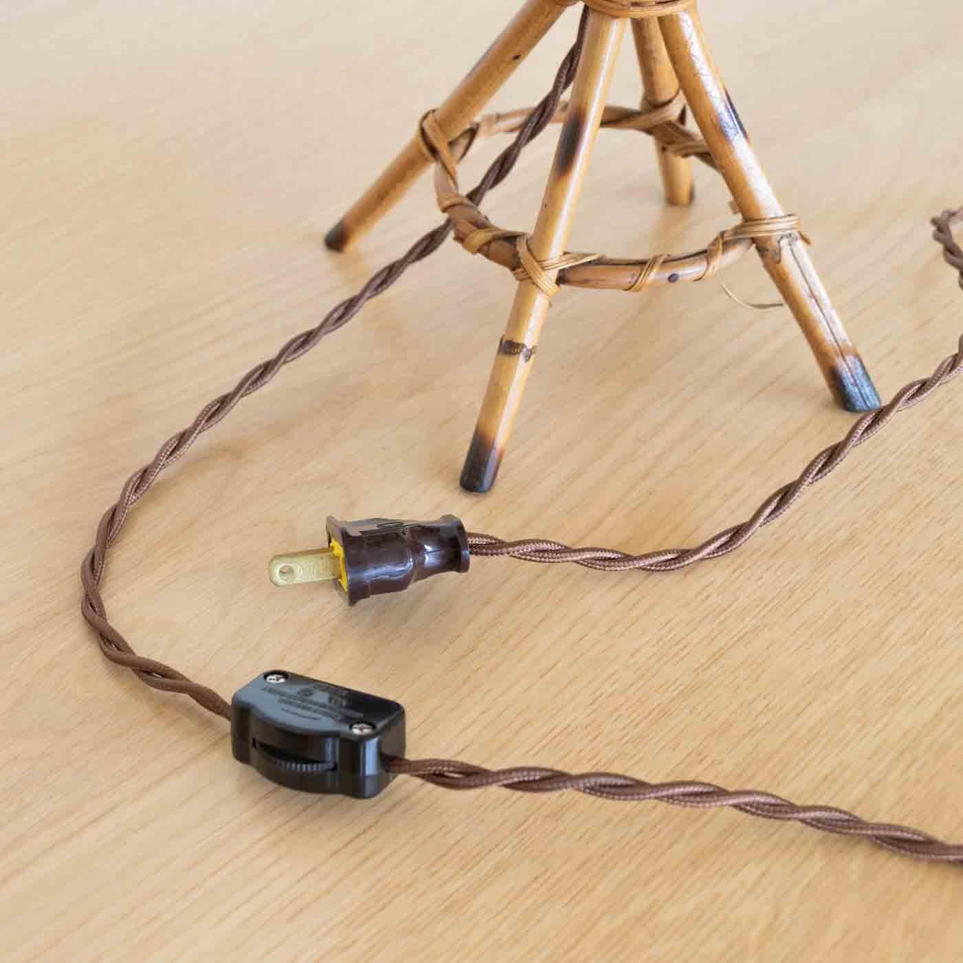 Lampe à poser en rotin en vente 5